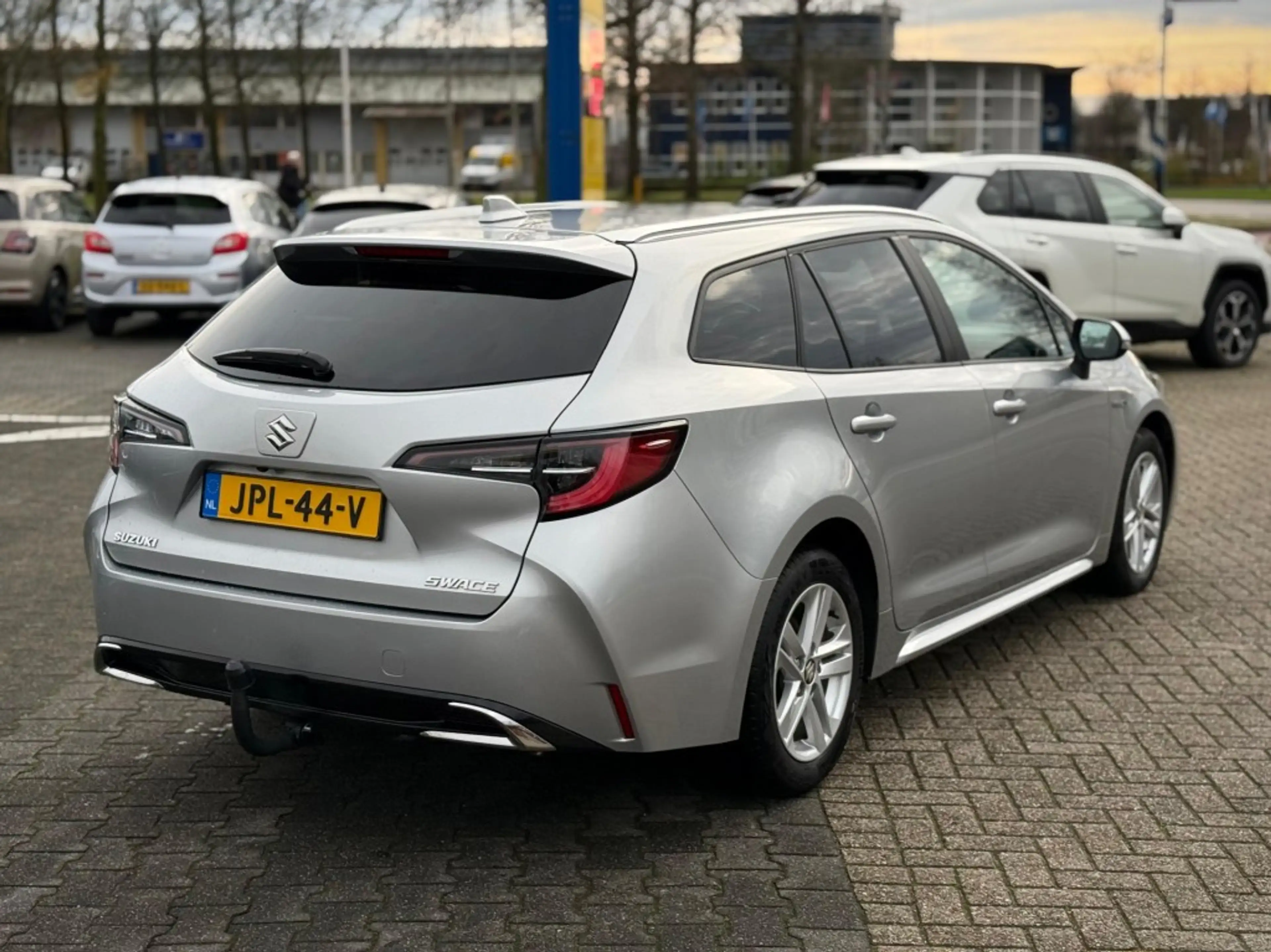 Suzuki Swace 1.8 HYBRID A/T SELECT — photo 5