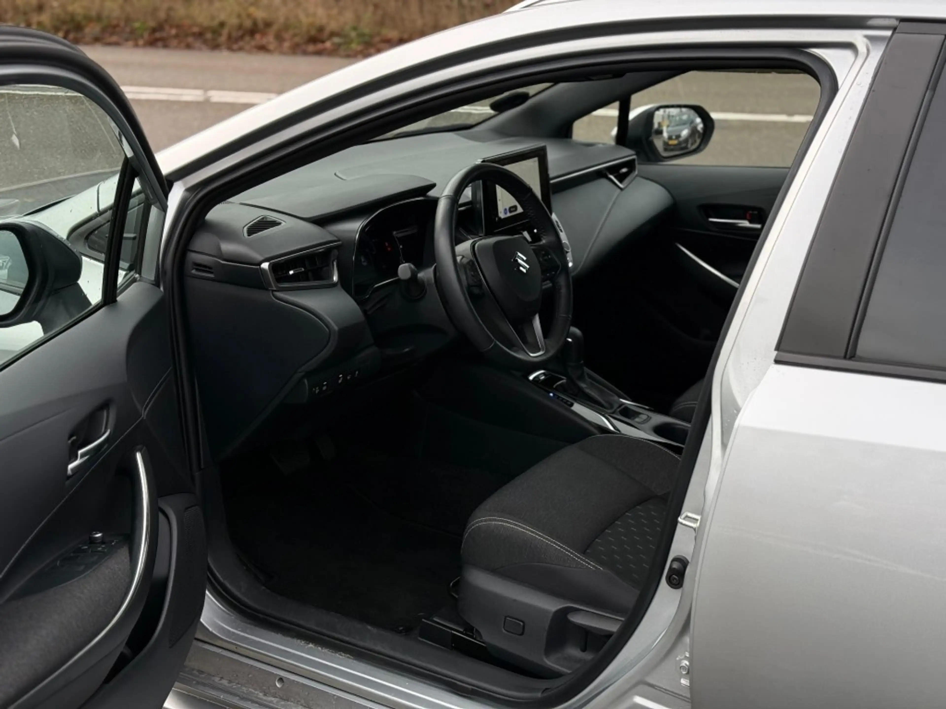 Suzuki Swace 1.8 HYBRID A/T SELECT — photo 8