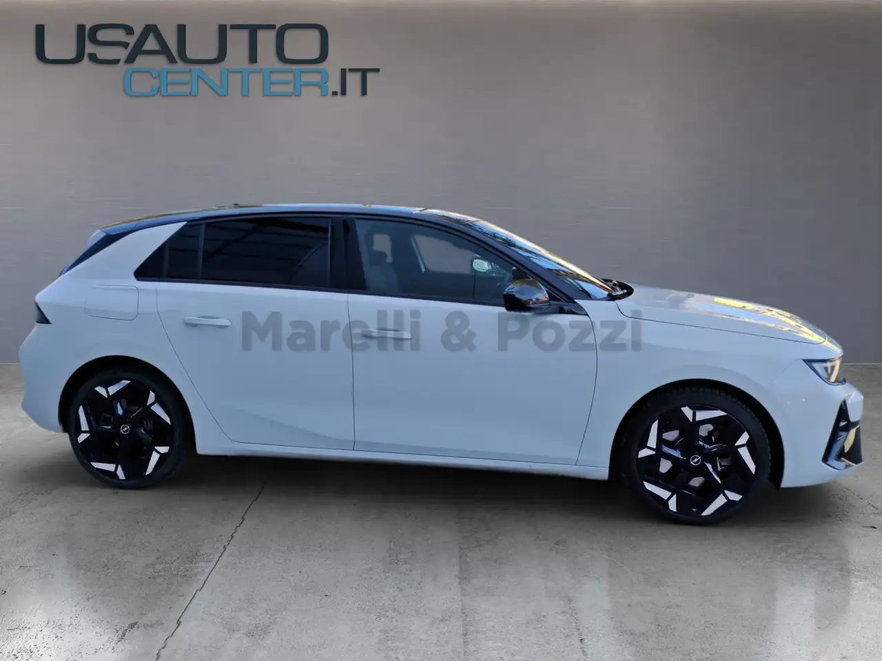 Opel Astra 1.6 225cv Hybrid GSE AT8 3