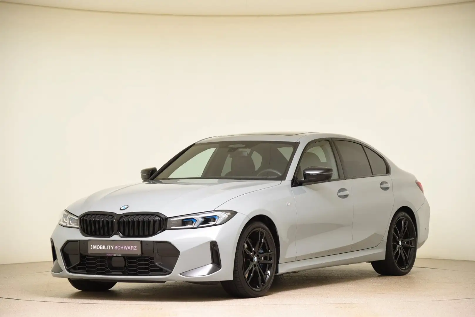 BMW 320 d xDrive M Sport DriveAssPro GSD *UVP:75.600 Grijs - 1