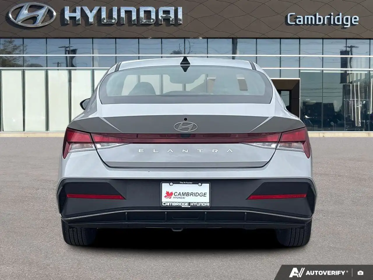 Hyundai ELANTRA снимка Hyundai ELANTRA
