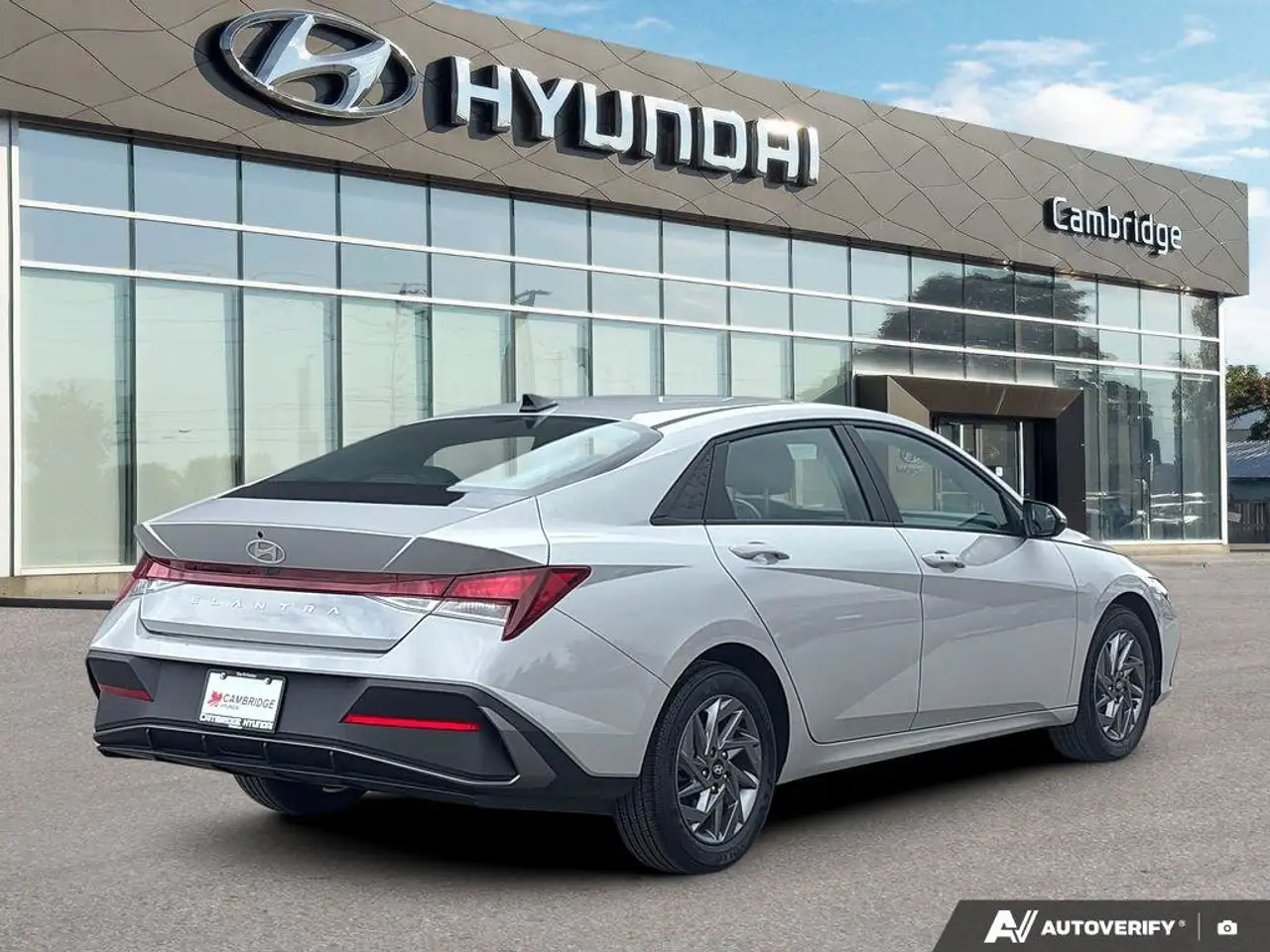 Hyundai ELANTRA снимка Hyundai ELANTRA