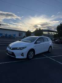 Touring Sports Hybride 136h Business 15"