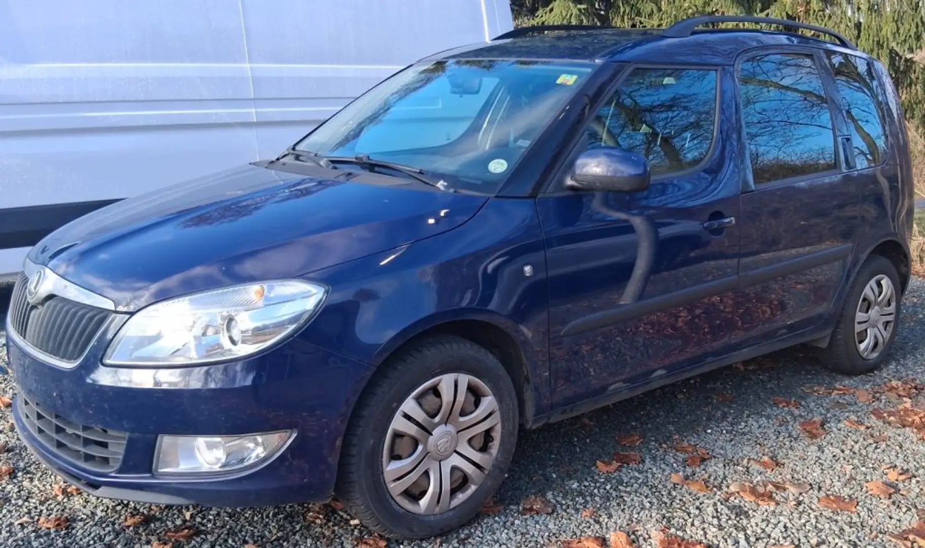 Skoda Roomster 1.2 TSI Ambition PLUS EDITION Blau - 2