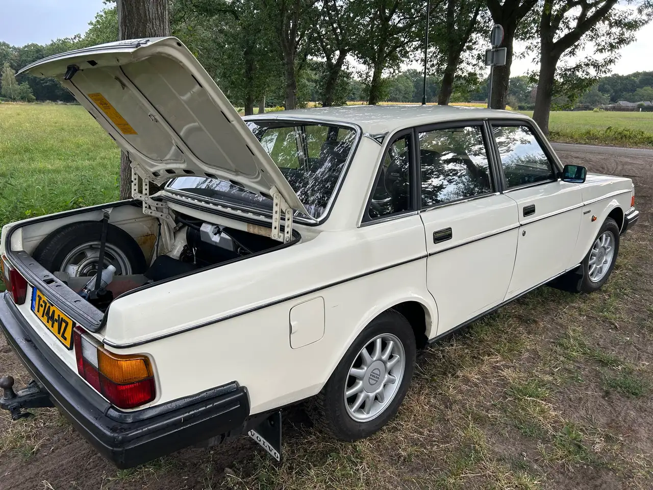 Volvo 244 DL, foto 2