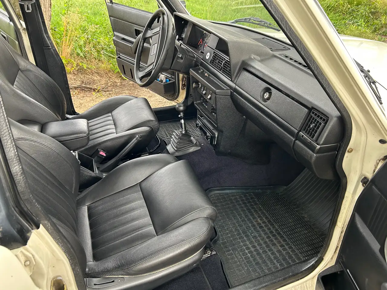 Volvo 244 DL, foto 4
