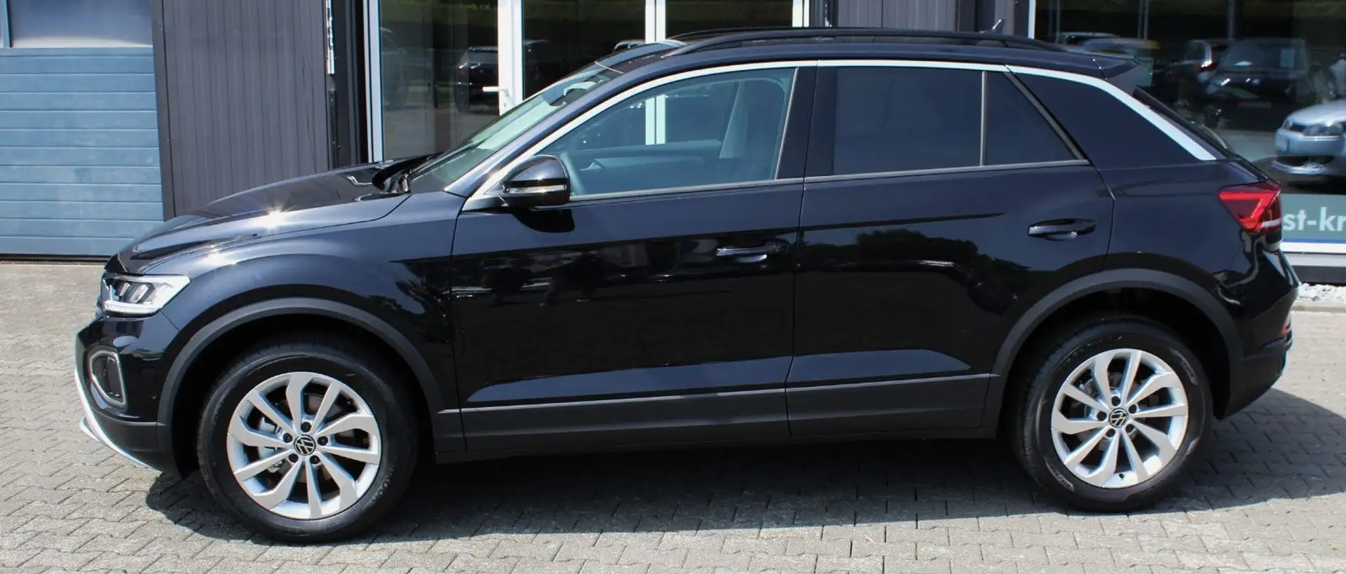 Volkswagen T-Roc Life 1,5TSI, 110KW/150PS DSG, AHK Schwarz - 2