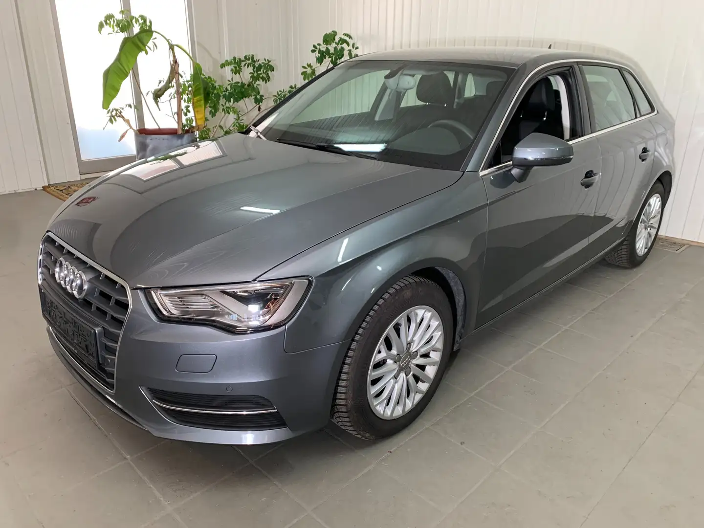 Audi A3 A3 SB Daylight 1,6 TDI Daylight Silber - 2