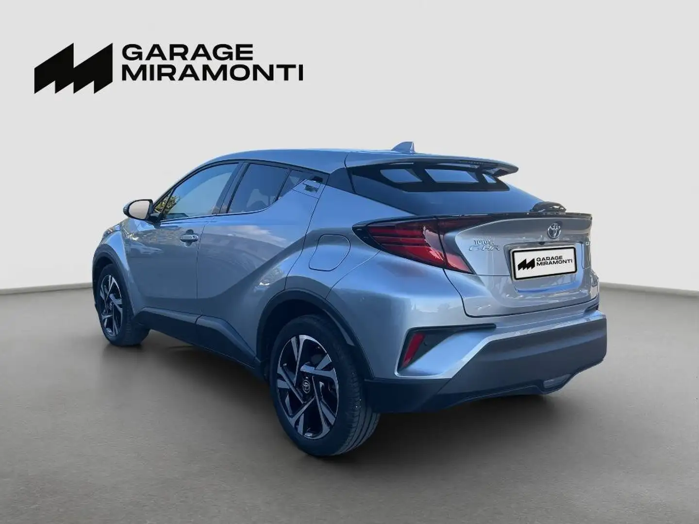 Toyota C-HR 1.8h Trend e-cvt Argent - 2