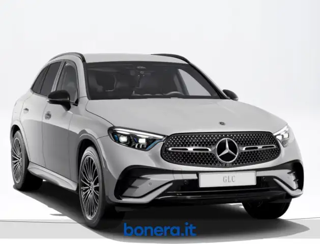 Mercedes-Benz 300 view 2