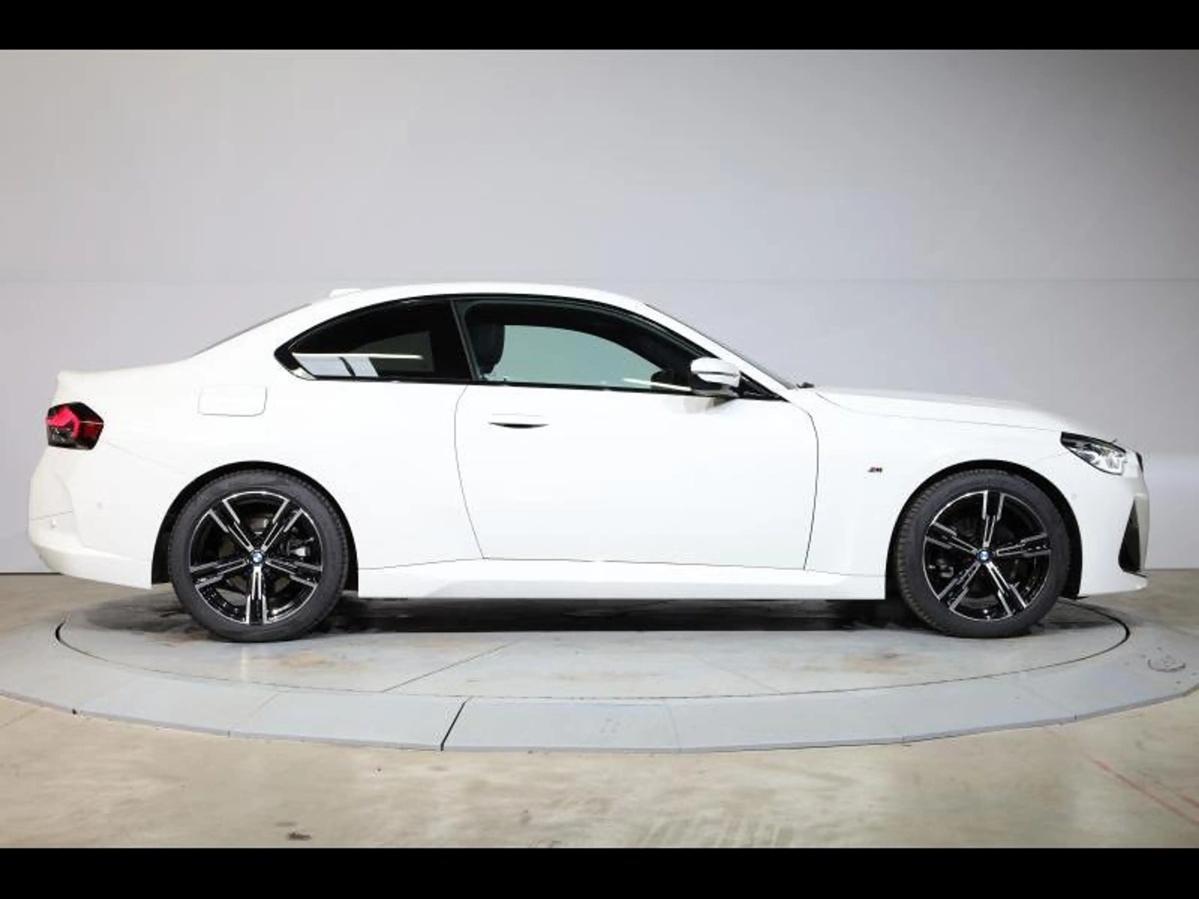 BMW 218 i Coupé Kit M Sport — photo 4