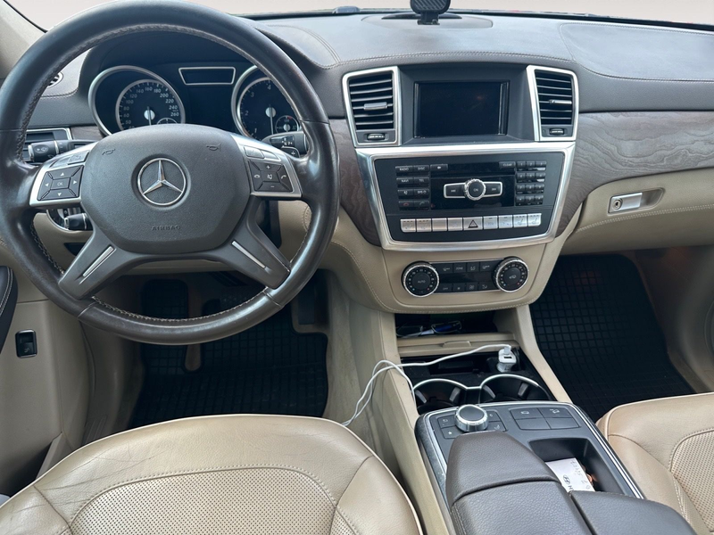 Mercedes-Benz ML 350 CDI BlueTec 4Matic AMG Line — photo 13