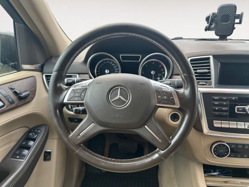 Mercedes-Benz ML 350 CDI BlueTec 4Matic AMG Line — photo 14