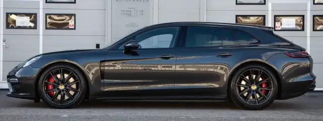 Porsche Panamera view 7