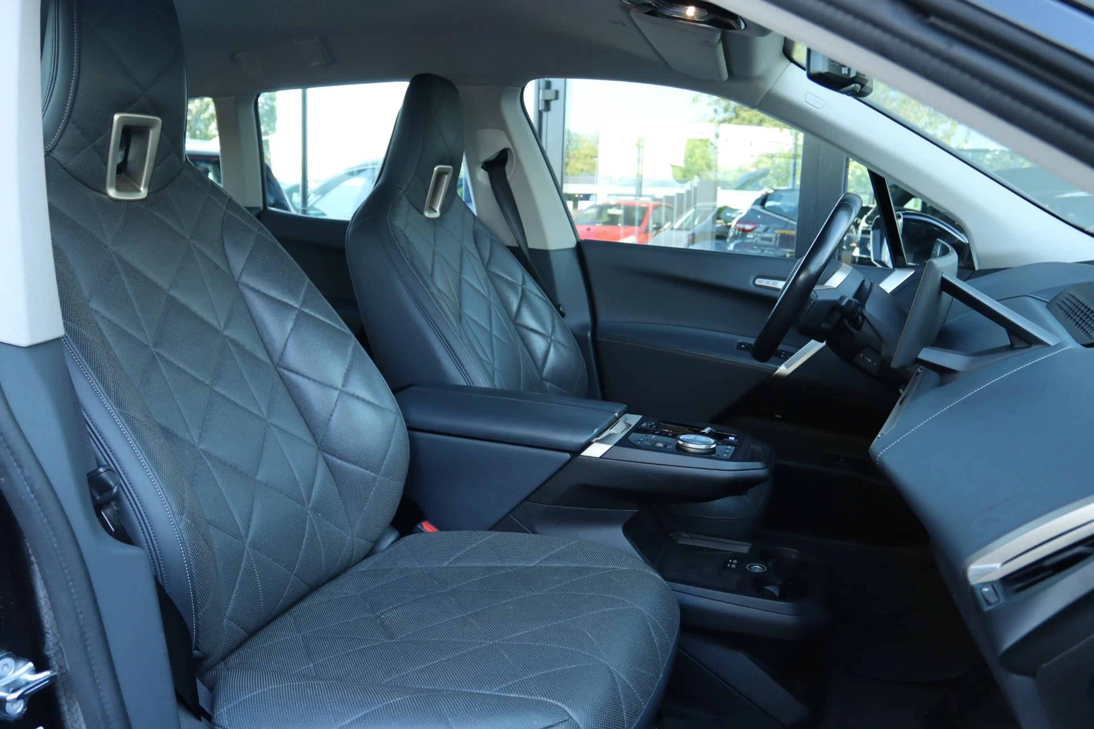BMW iX XDRIVE HIGH EXECUTIVE 77KWH SOH 99.4% | CARPLAY | — photo 4