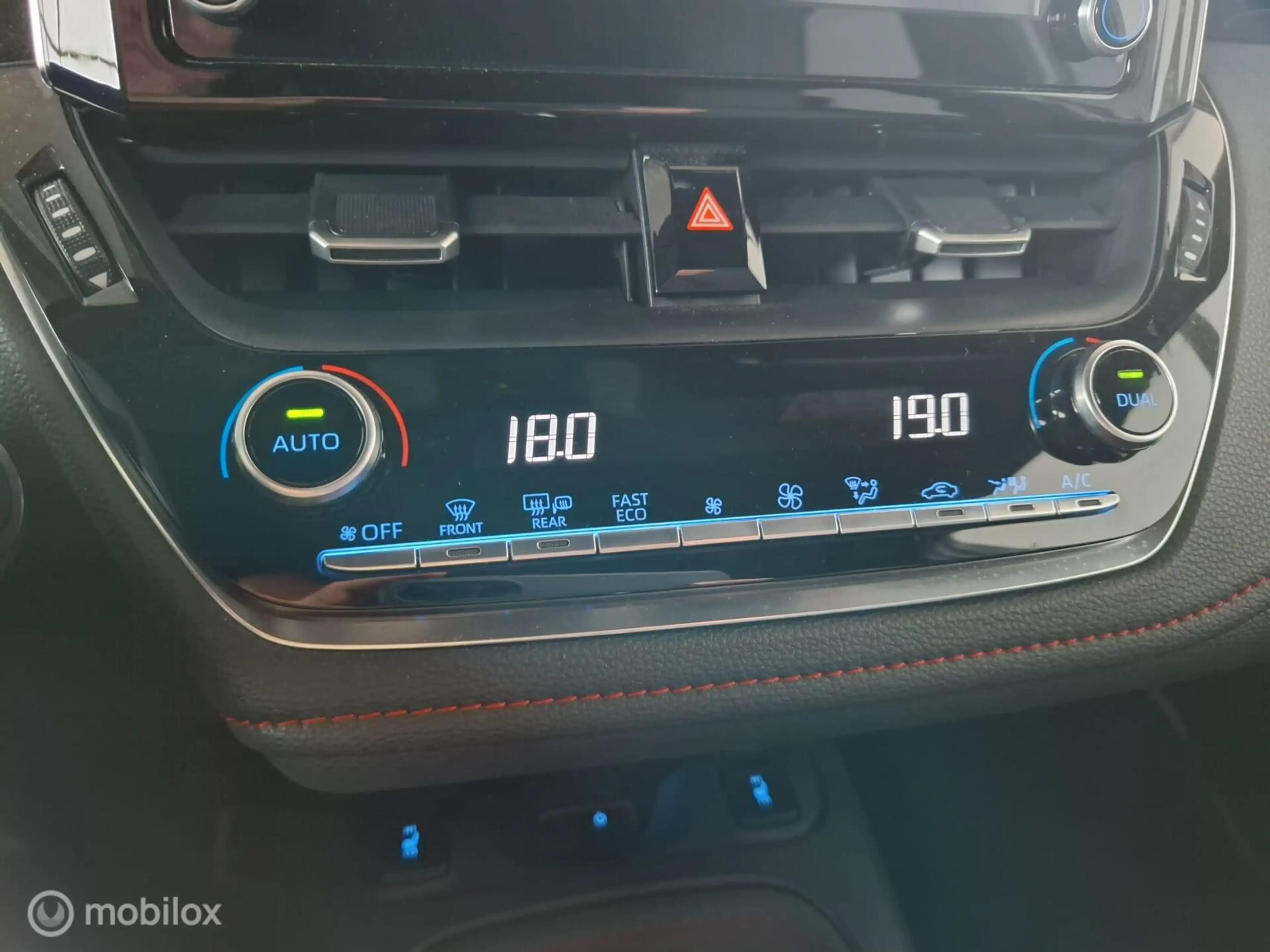 Toyota Corolla Touring Sports 2.0 Hybrid Executive Premium | TREK — photo 4