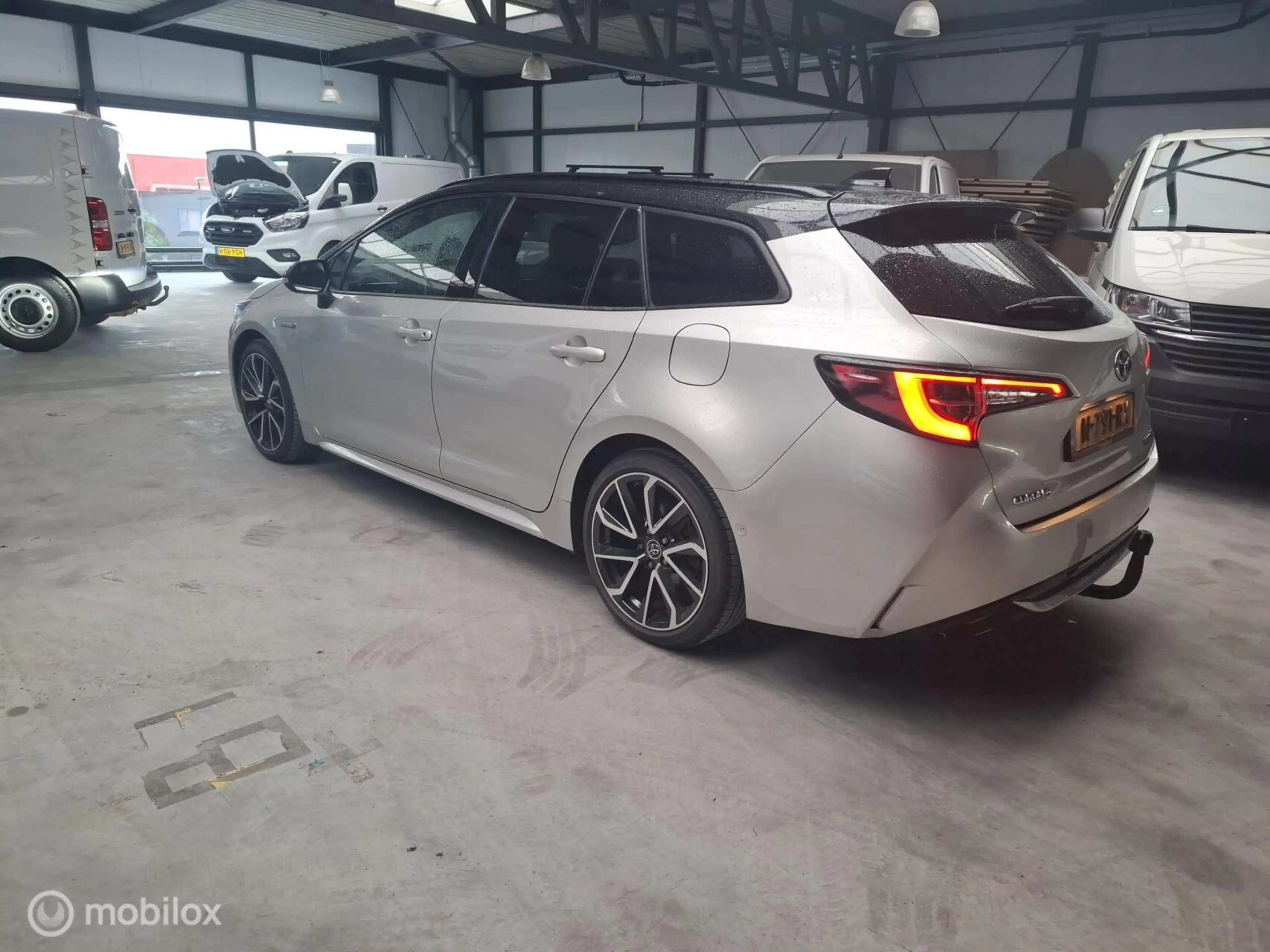 Toyota Corolla Touring Sports 2.0 Hybrid Executive Premium | TREK — photo 2
