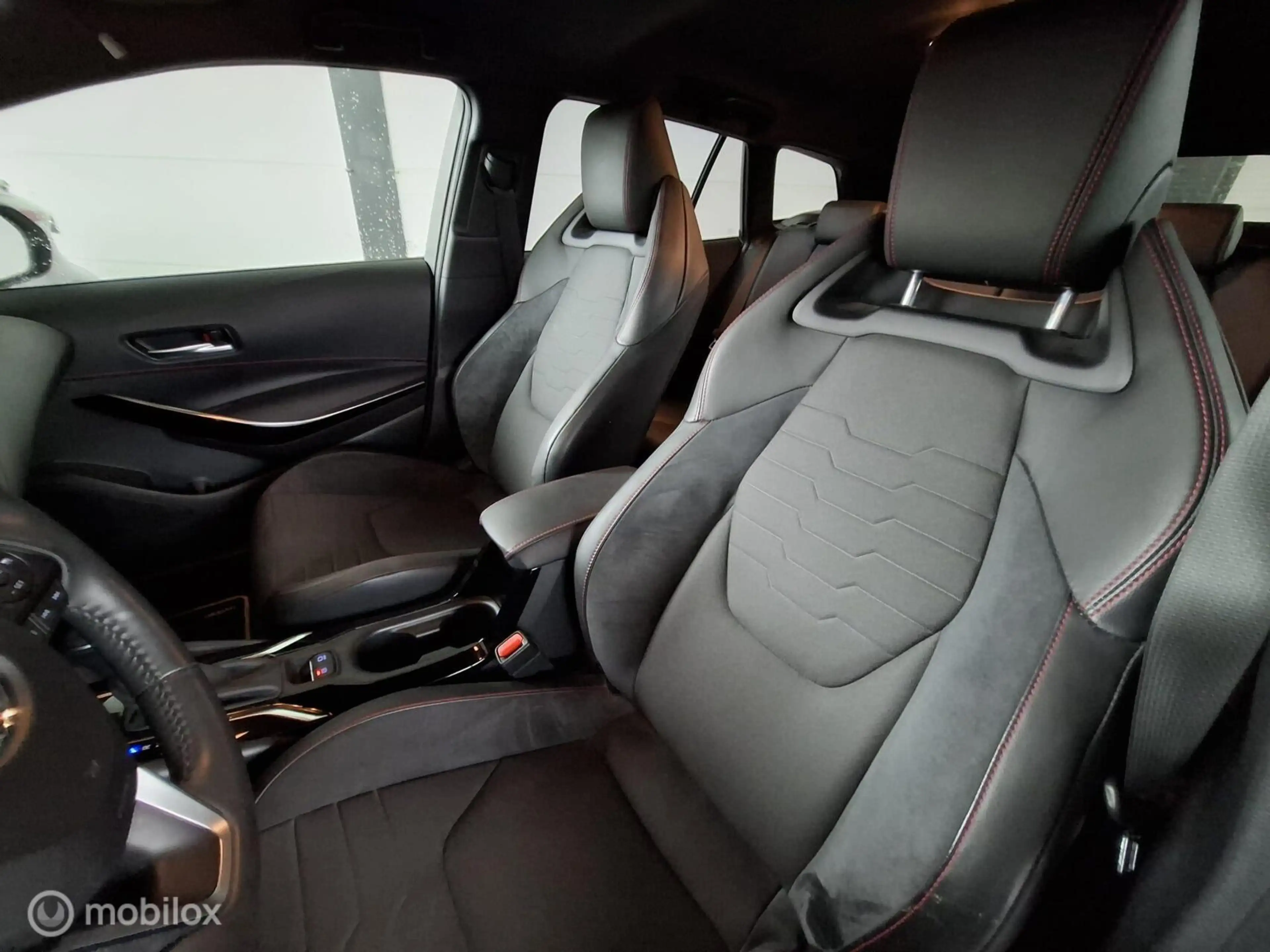 Toyota Corolla Touring Sports 2.0 Hybrid Executive Premium | TREK — photo 10