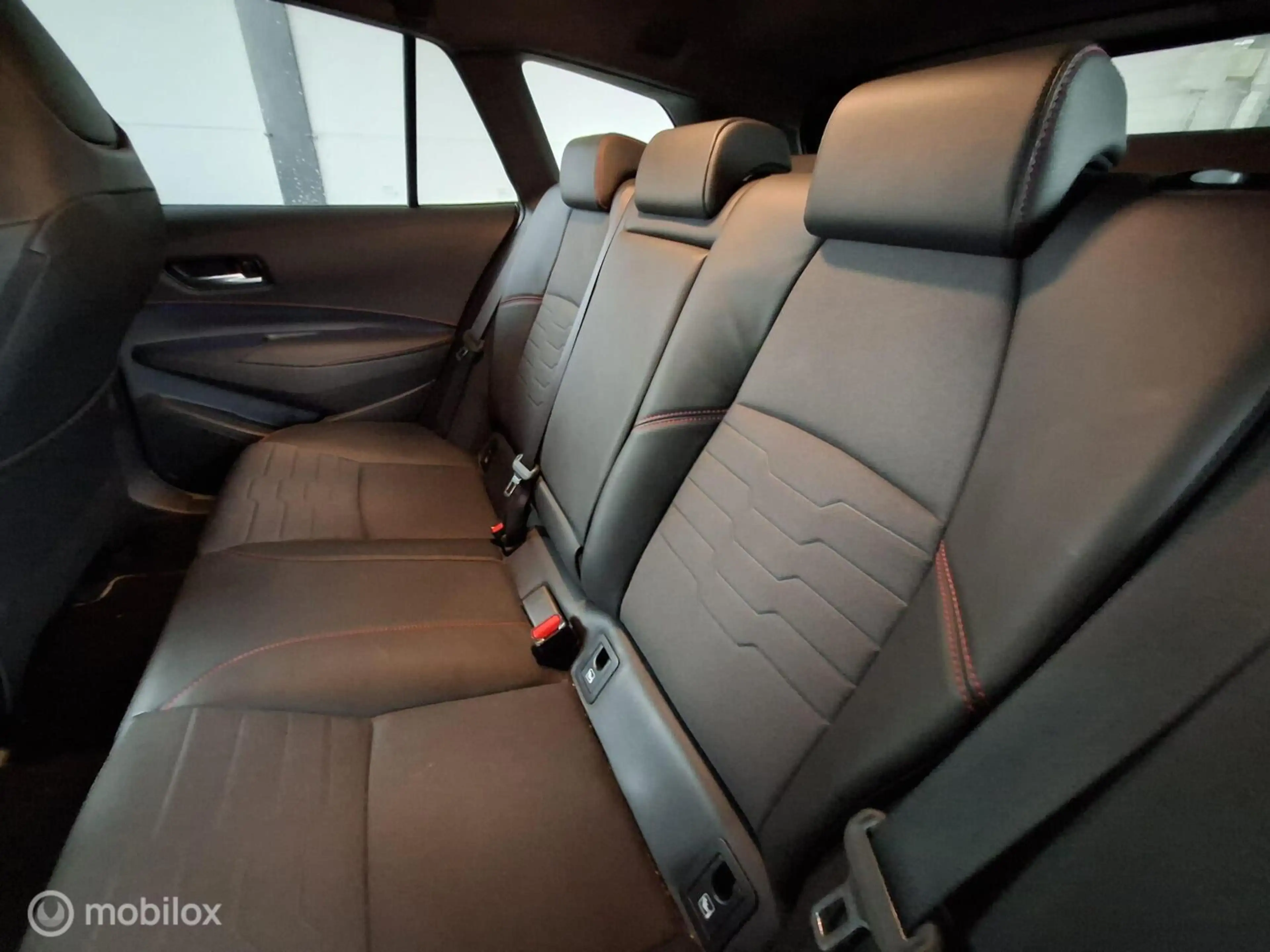Toyota Corolla Touring Sports 2.0 Hybrid Executive Premium | TREK — photo 11