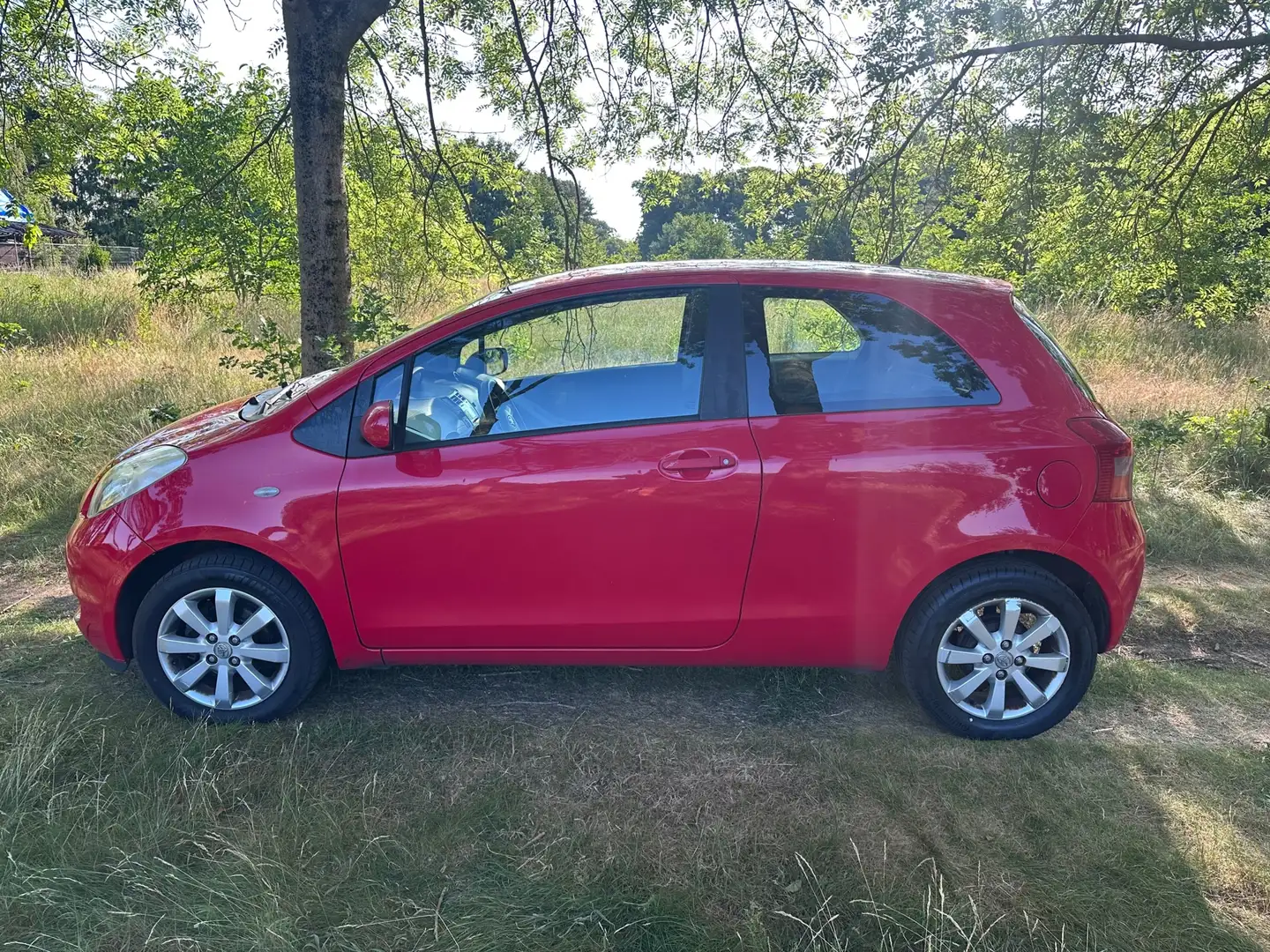 Toyota Yaris 1.0 VVTi apk t/m 19-03-2026 Rosso - 2