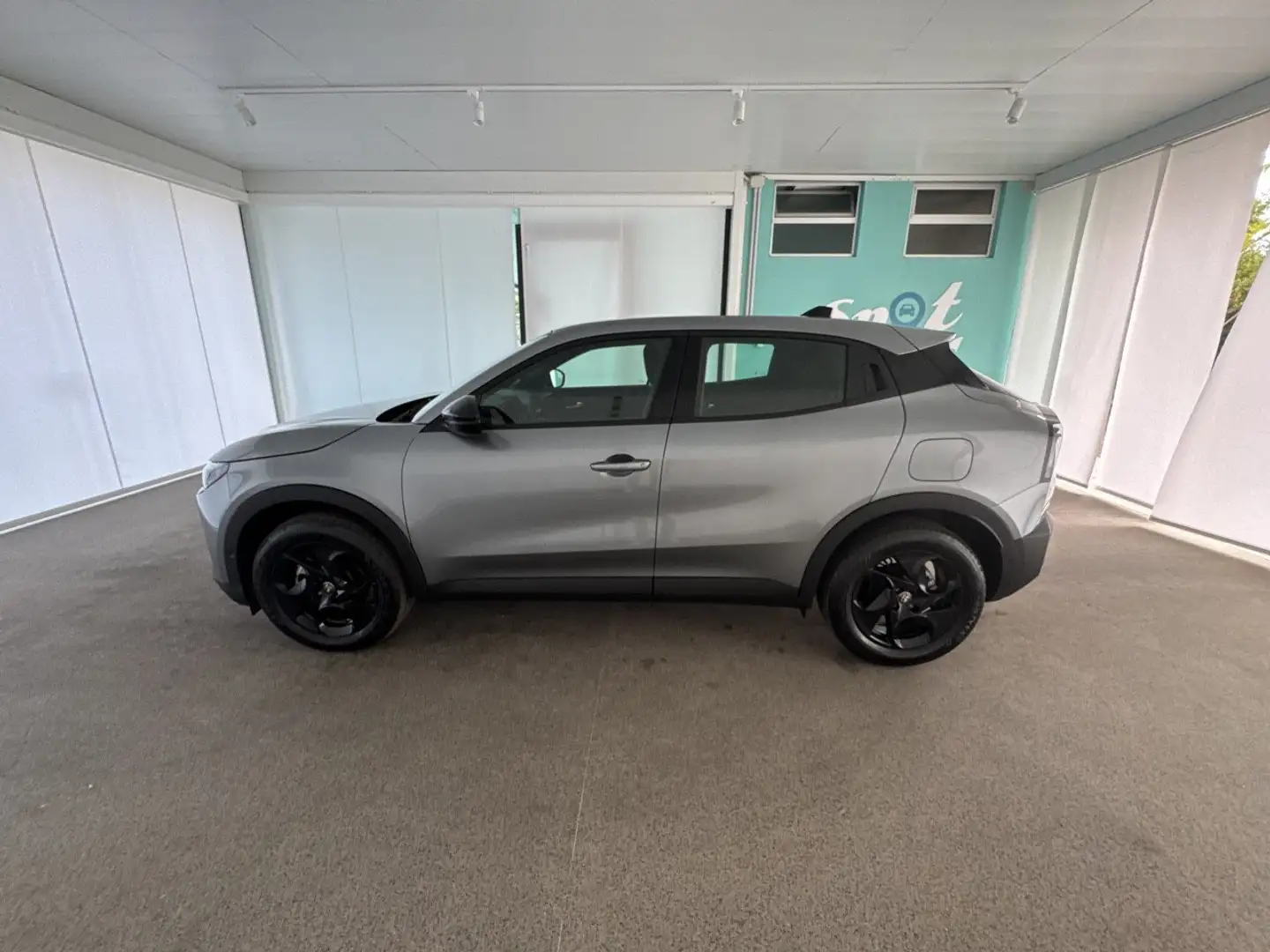 Alfa Romeo Junior 1.2 145CV Hybrid eDCT6 ibrida Gri - 2