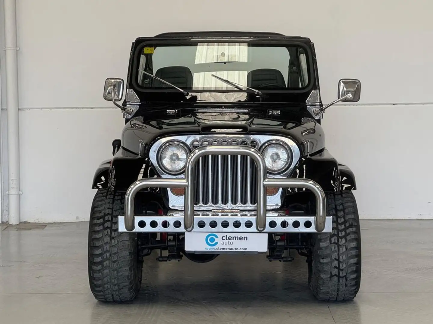 Jeep Wrangler CJ-7 5.9 V8 Schwarz - 2