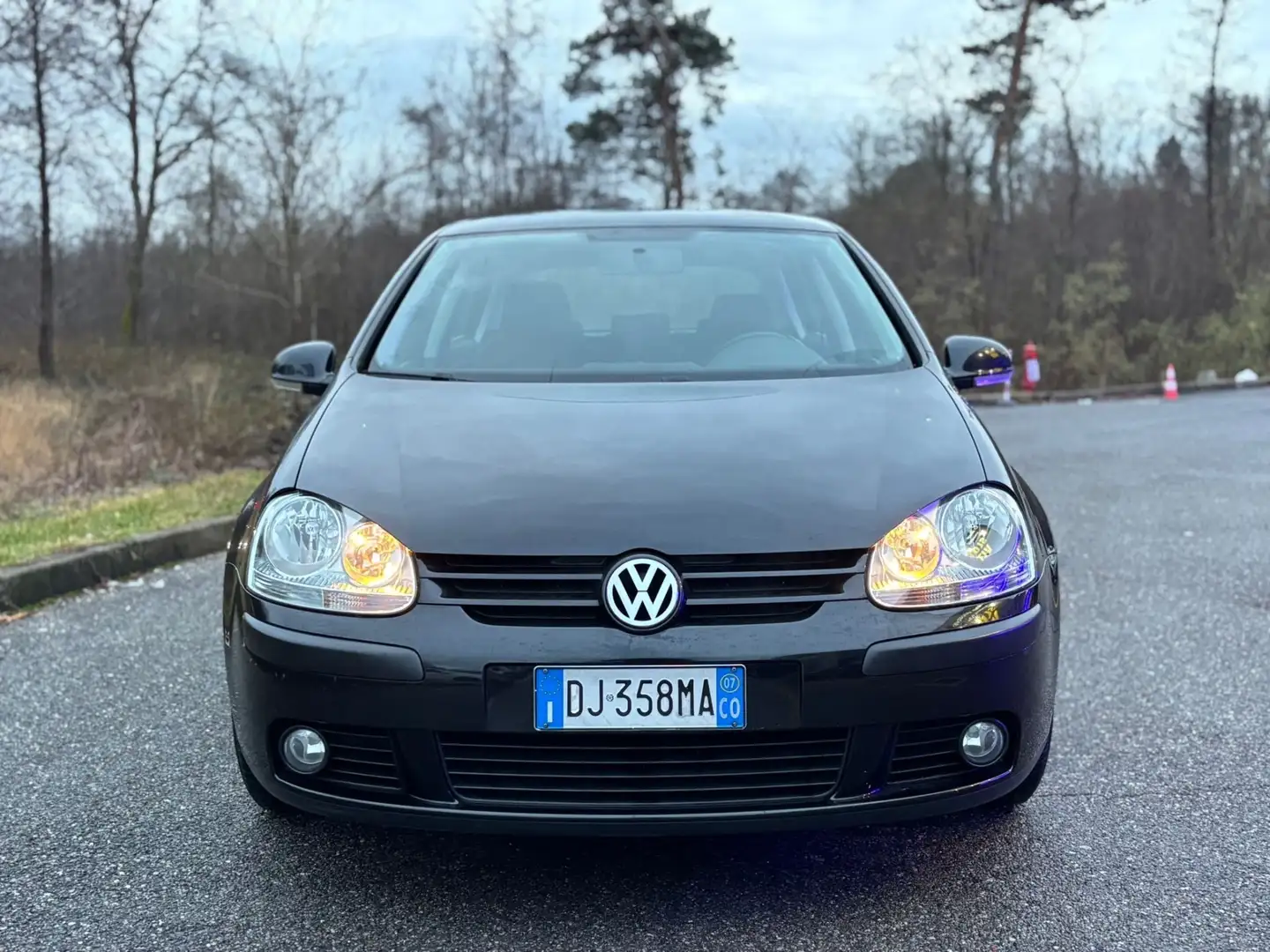 Volkswagen Golf Golf 1.6 16V FSI 5p. SOLO •51.000km• Negro - 2