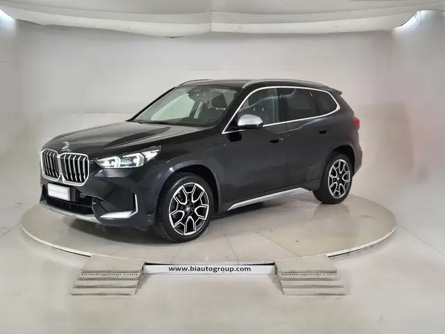 BMW X1 main image