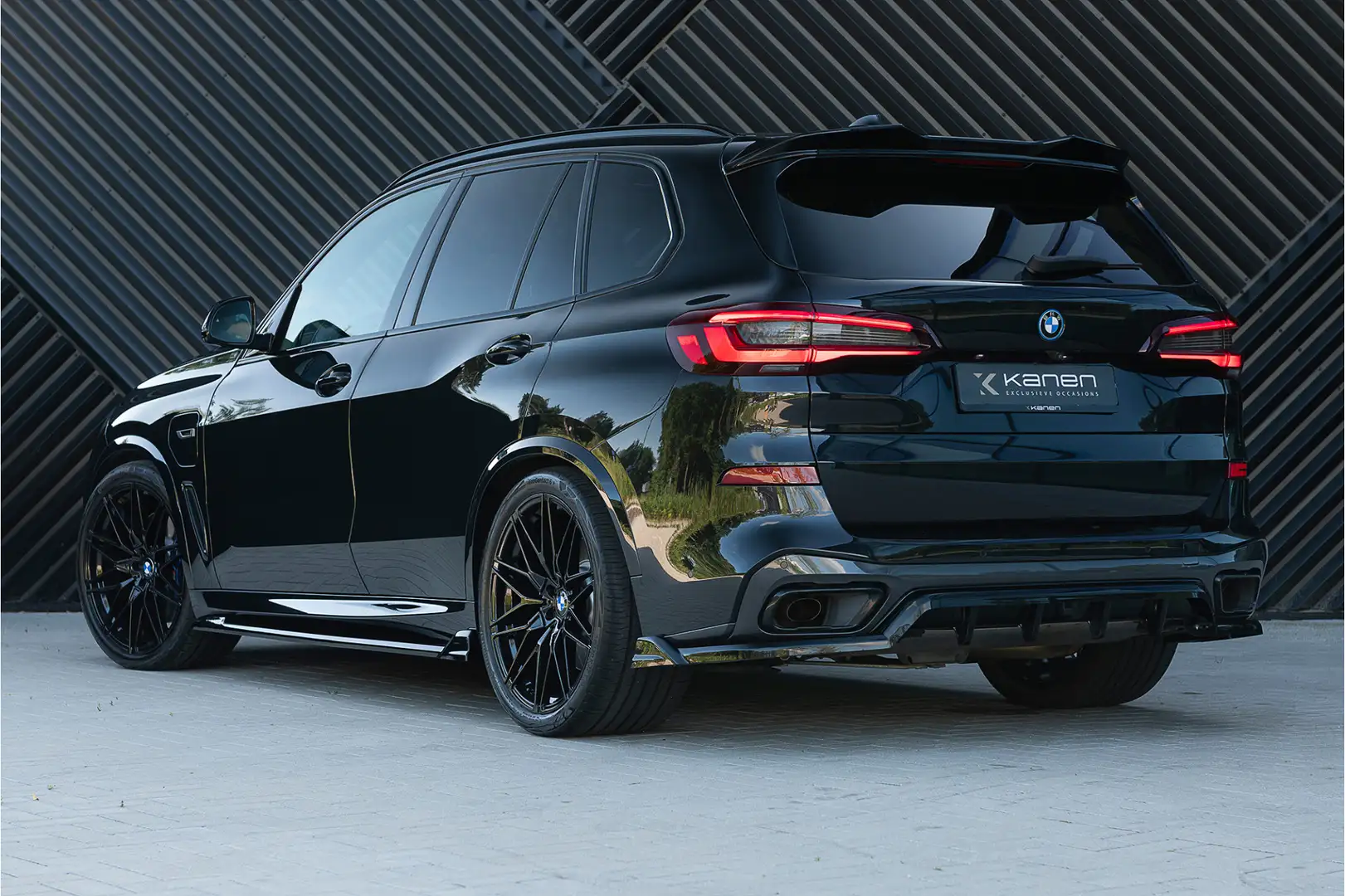 BMW X5 xDrive45e M-Sport ACC Pano 360 Bowers&Wil Achteras Zwart - 2