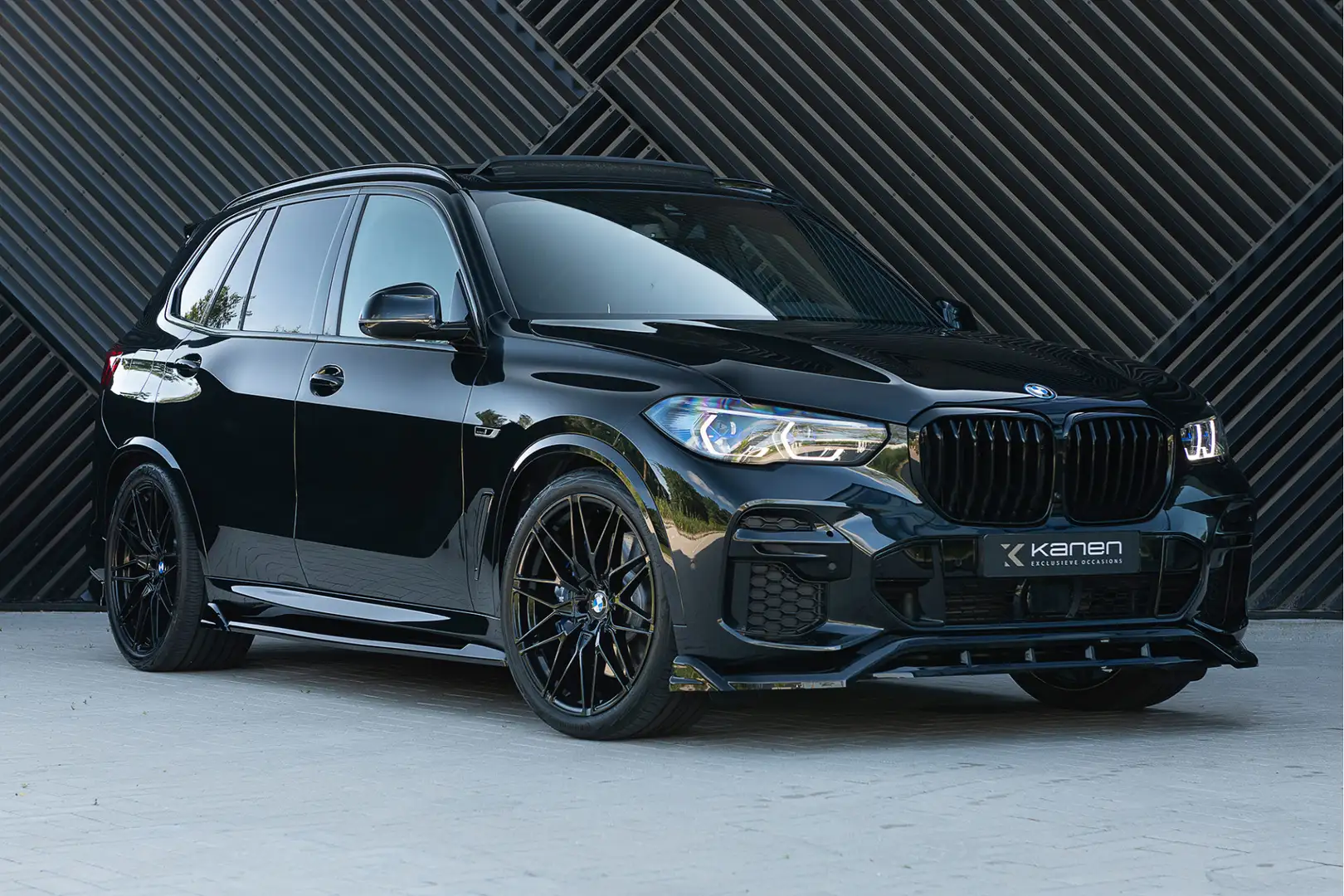 BMW X5 xDrive45e M-Sport ACC Pano 360 Bowers&Wil Achteras Zwart - 1