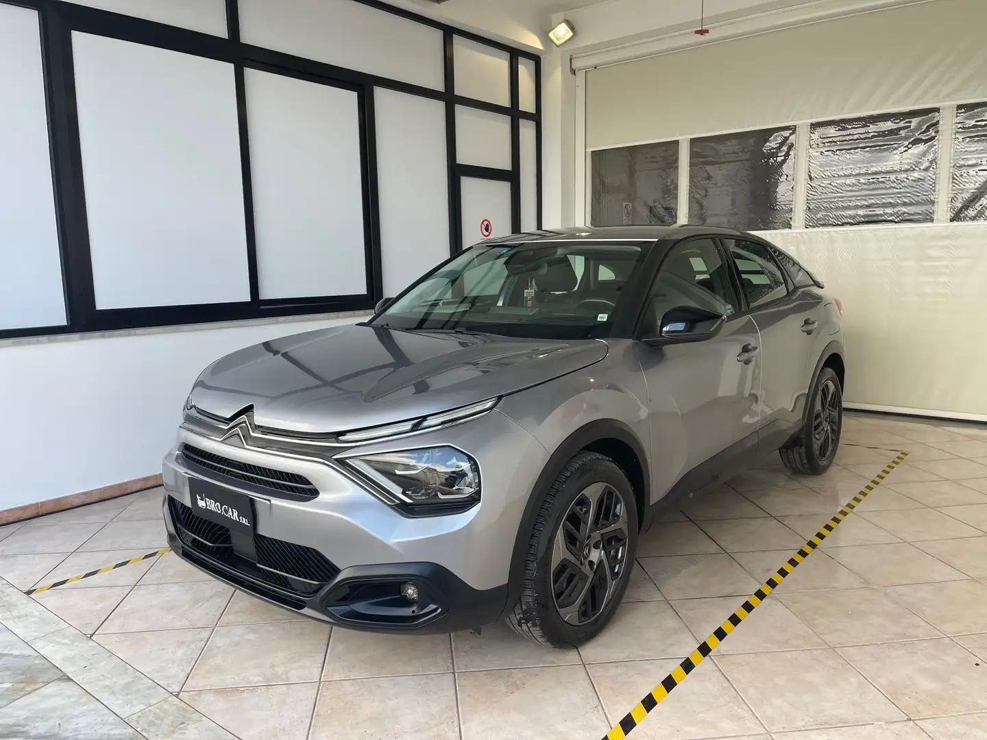 Citroen C4 C4 1.2 puretech 130cv Feel Pack Grau - 1