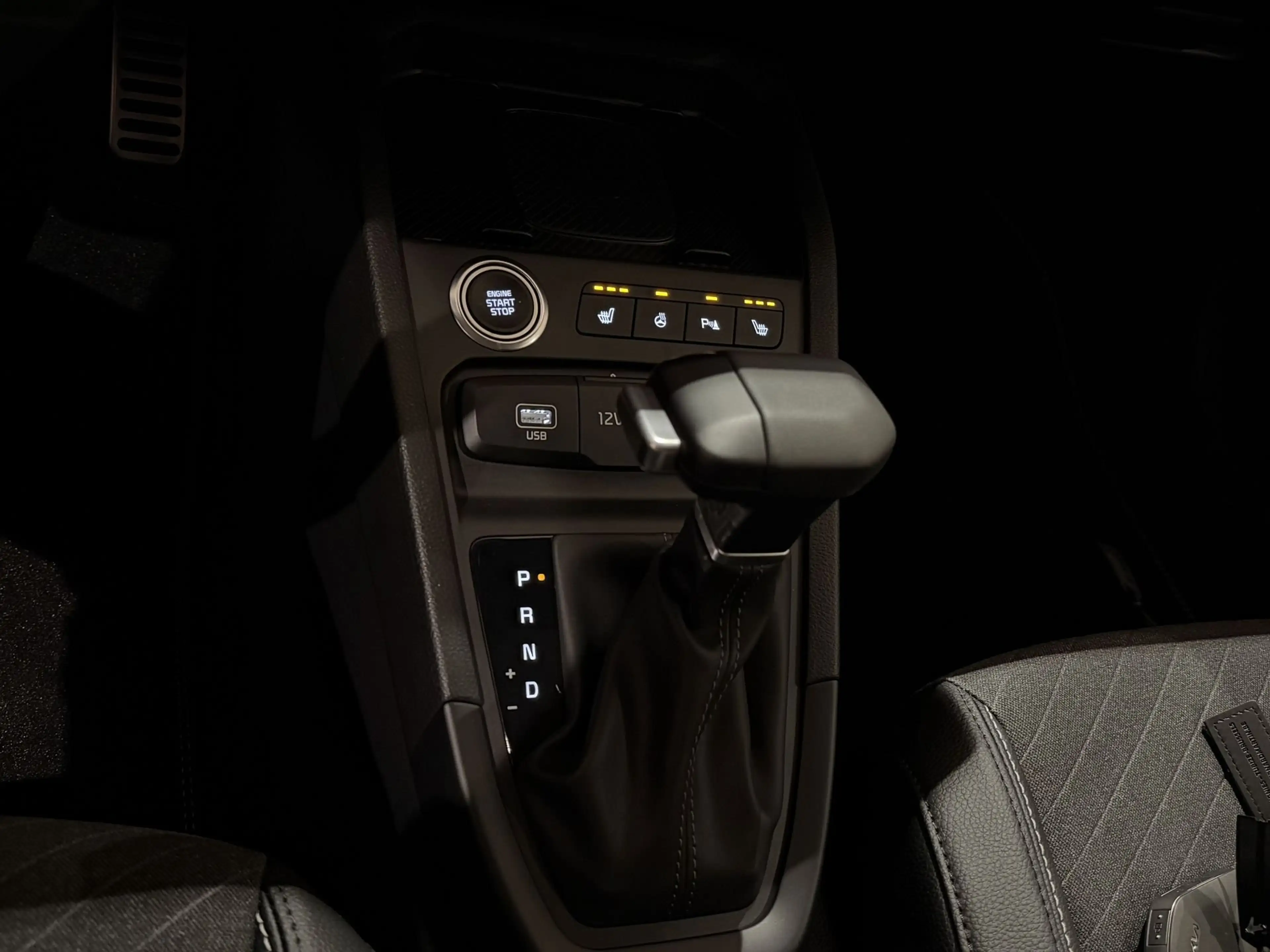 Kia Stonic GT-Line DCT7 — photo 6