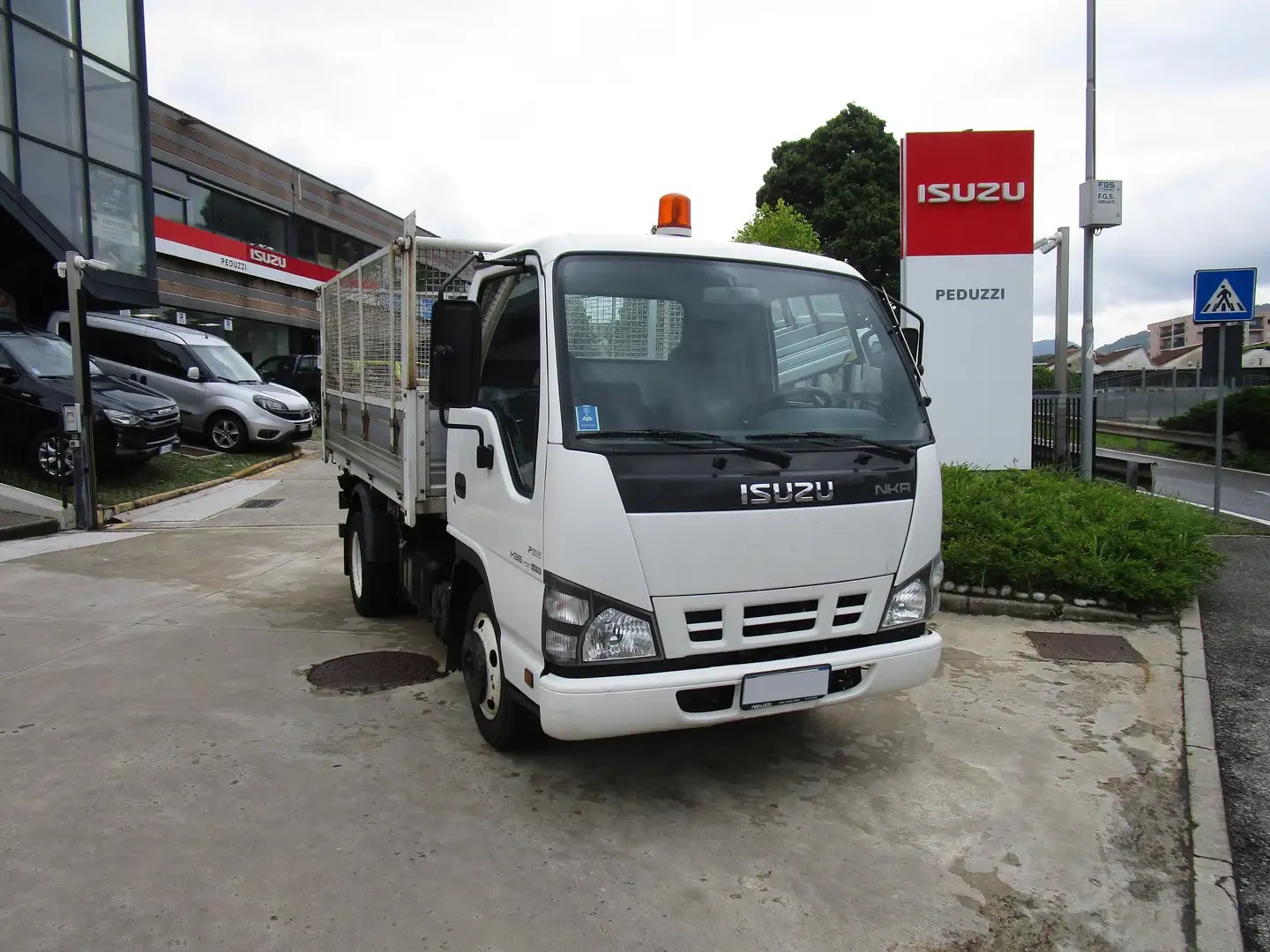 Isuzu NKR NKR 85 RIBALTABILE TRILATERALE Bianco - 1