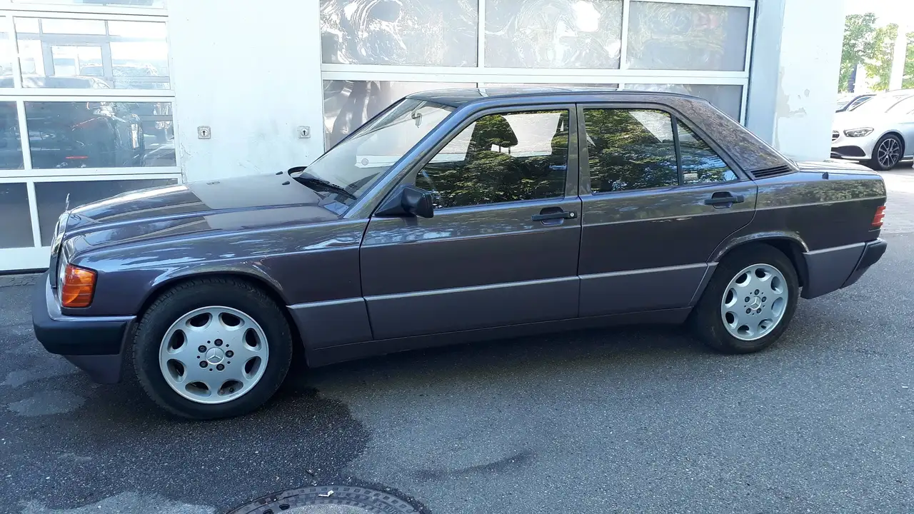 Mercedes-Benz 190 E 1.8 / W201 / Oldtimer / H-Kennzeichen / Automatik / Schiebedach elektrisch, foto 5