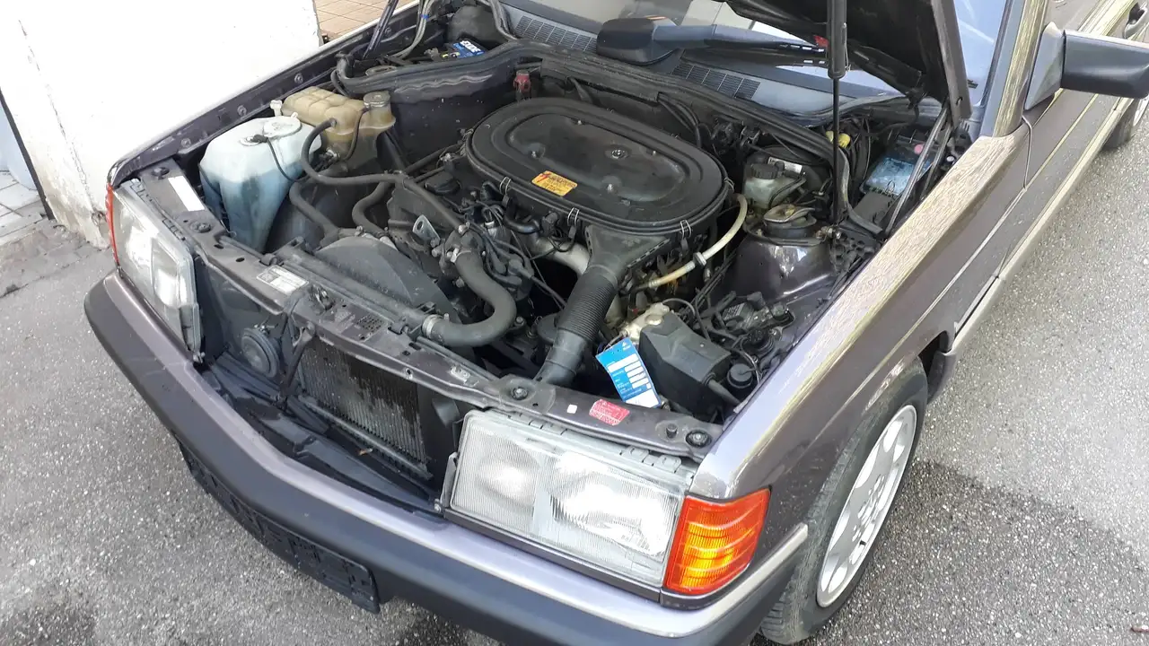 Mercedes-Benz 190 E 1.8 / W201 / Oldtimer / H-Kennzeichen / Automatik / Schiebedach elektrisch, foto 10