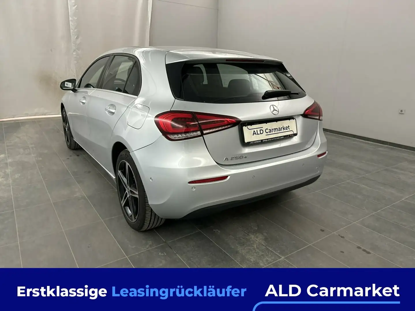 Mercedes-Benz A 250 e 8G-DCT Style Limousine, 5-türig, Automatik, 8-Ga - 2