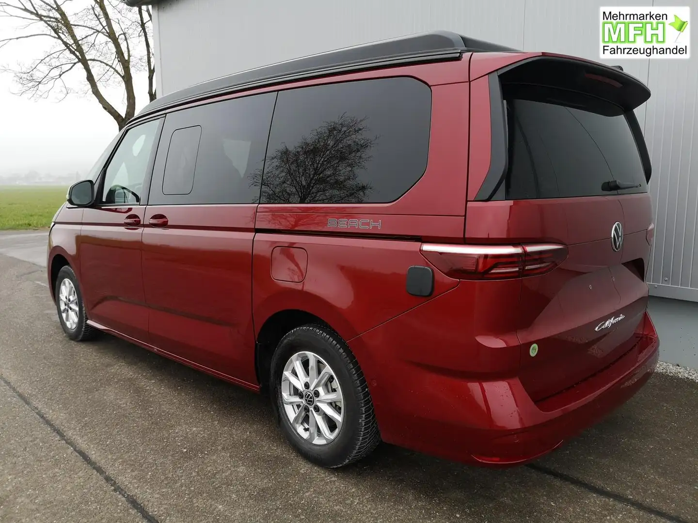 Volkswagen T7 California Beach Camper 2.0TDI DSG GV5 Komfort+ 110 kW (15... Rot - 2