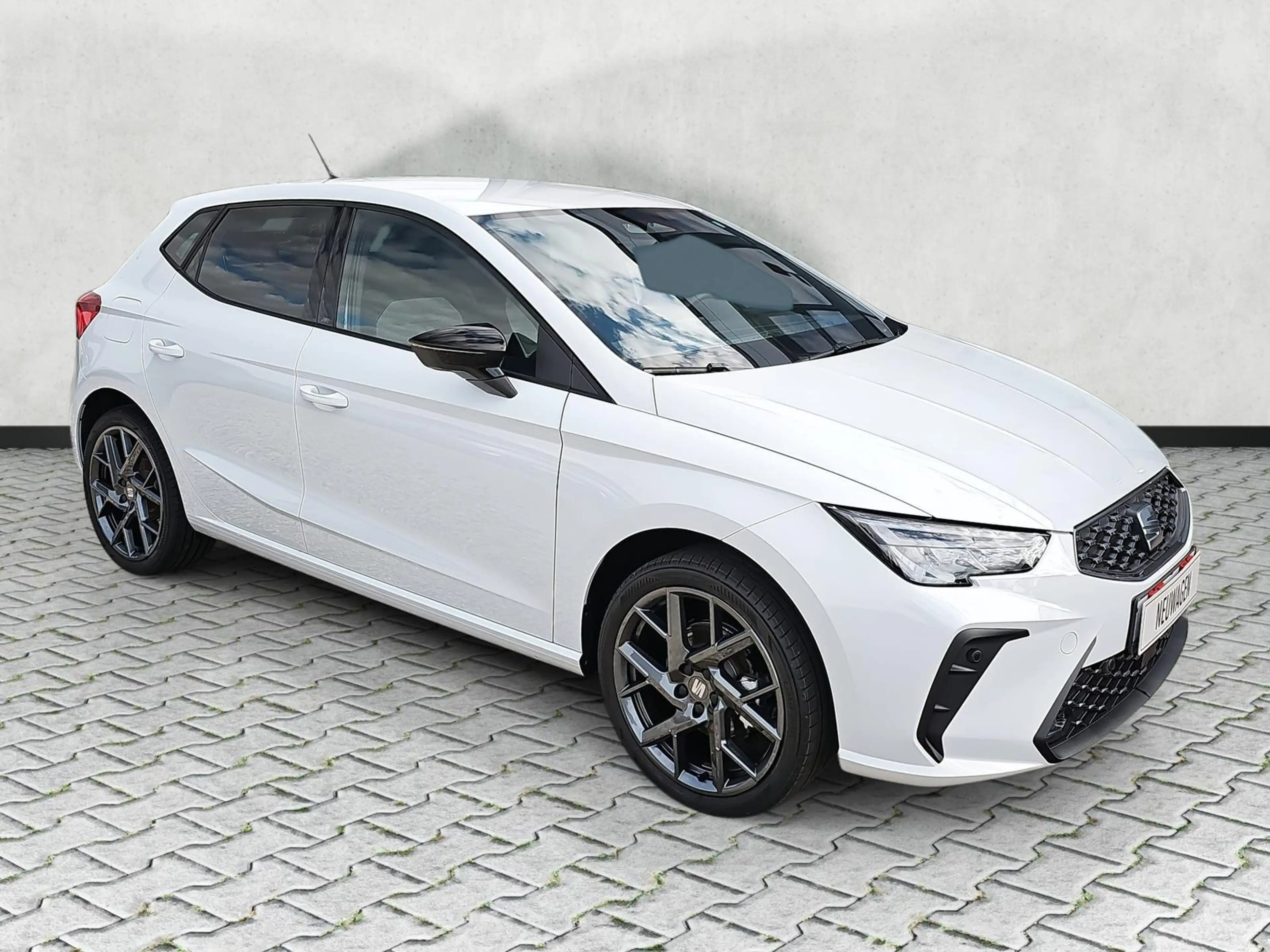 SEAT Ibiza 1.0 TSI 85 kW FR DSG Full Link Kessy Kamera 18Z...