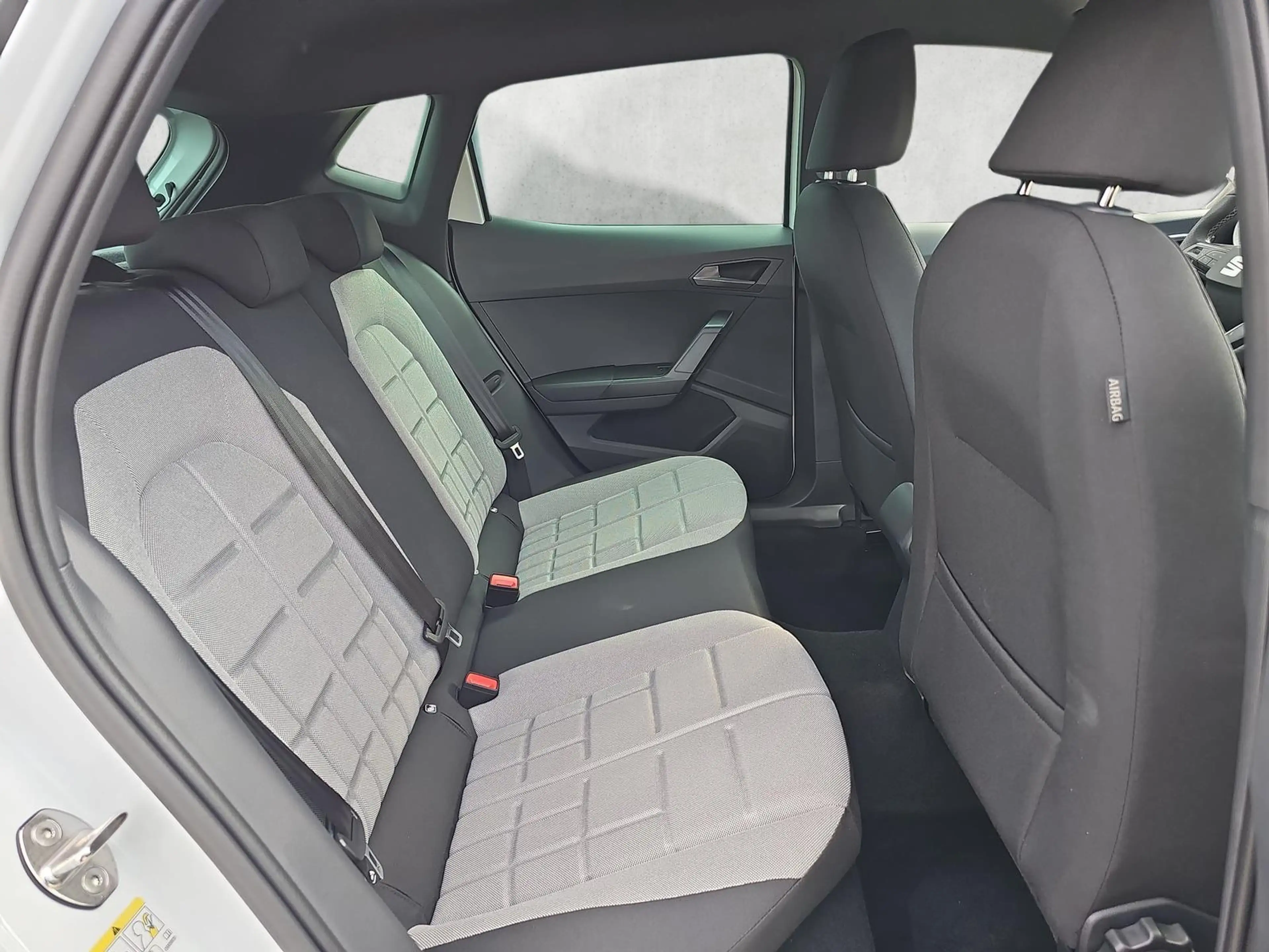 SEAT Ibiza 1.0 TSI 85 kW FR DSG Full Link Kessy Kamera 18Z... — photo 13