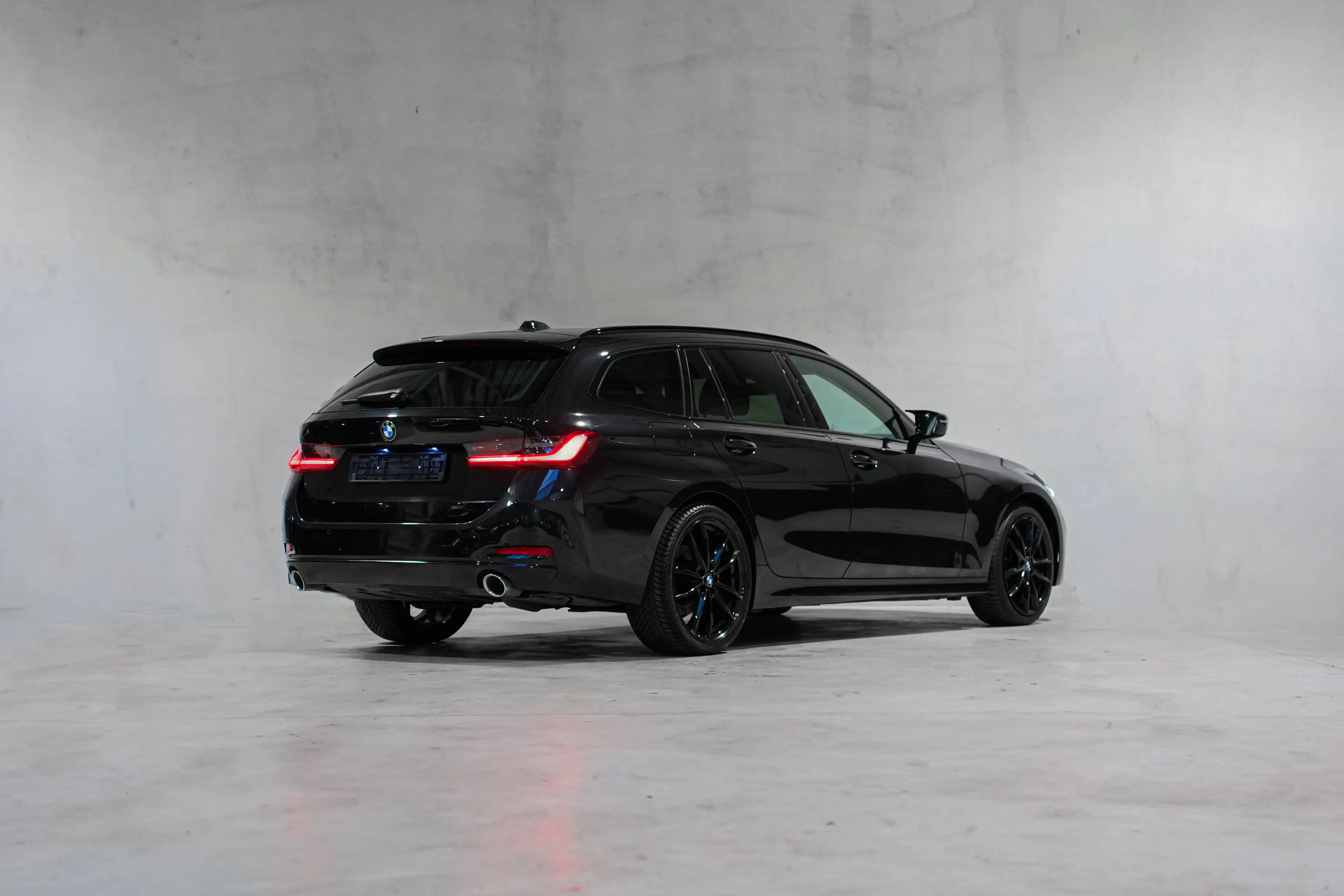BMW 316 ✖ 19' PACK M | FACELIFT | APPLE CARPLAY | FULL BLACK | TVA ✔ — photo 4