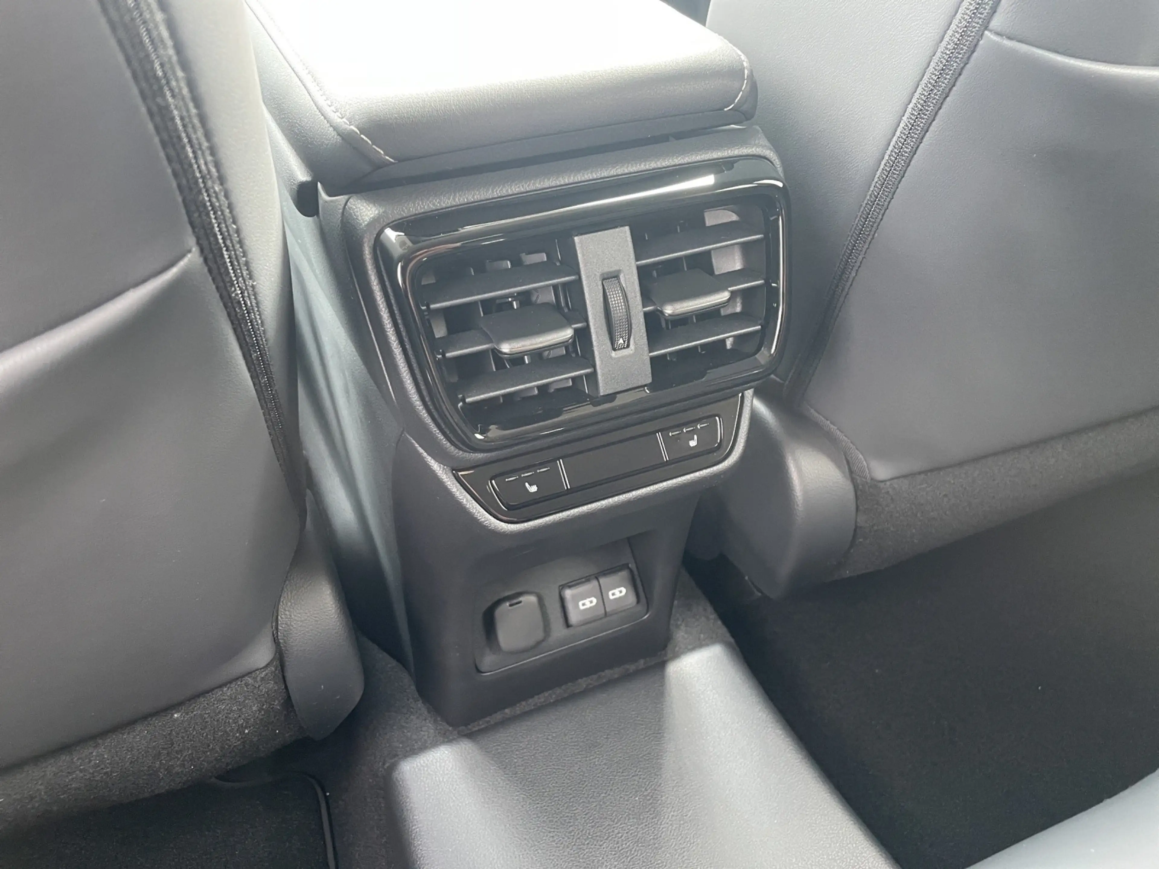 Lexus NX 450h+ +4x4+Business+SITZ-BEL+AMBIENTEL+ SOFORT — photo 15