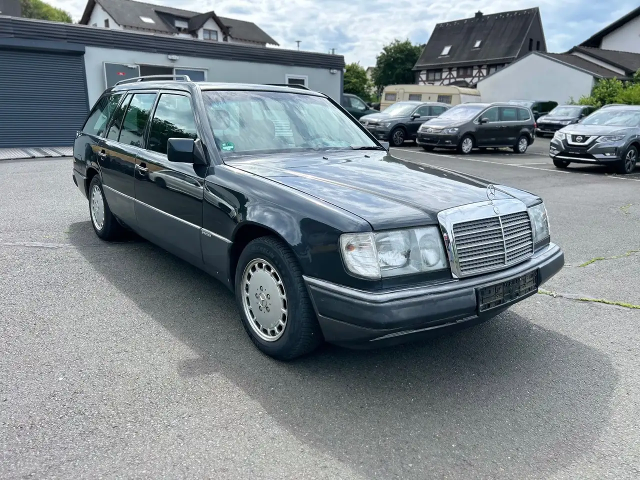 Mercedes-Benz E 220 220 TE W124 OLDTIMER*TÜV NEU*SCHIEBEDACH*AHK, foto 2