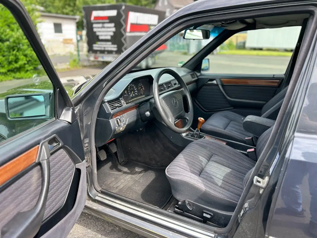 Mercedes-Benz E 220 220 TE W124 OLDTIMER*TÜV NEU*SCHIEBEDACH*AHK, foto 11