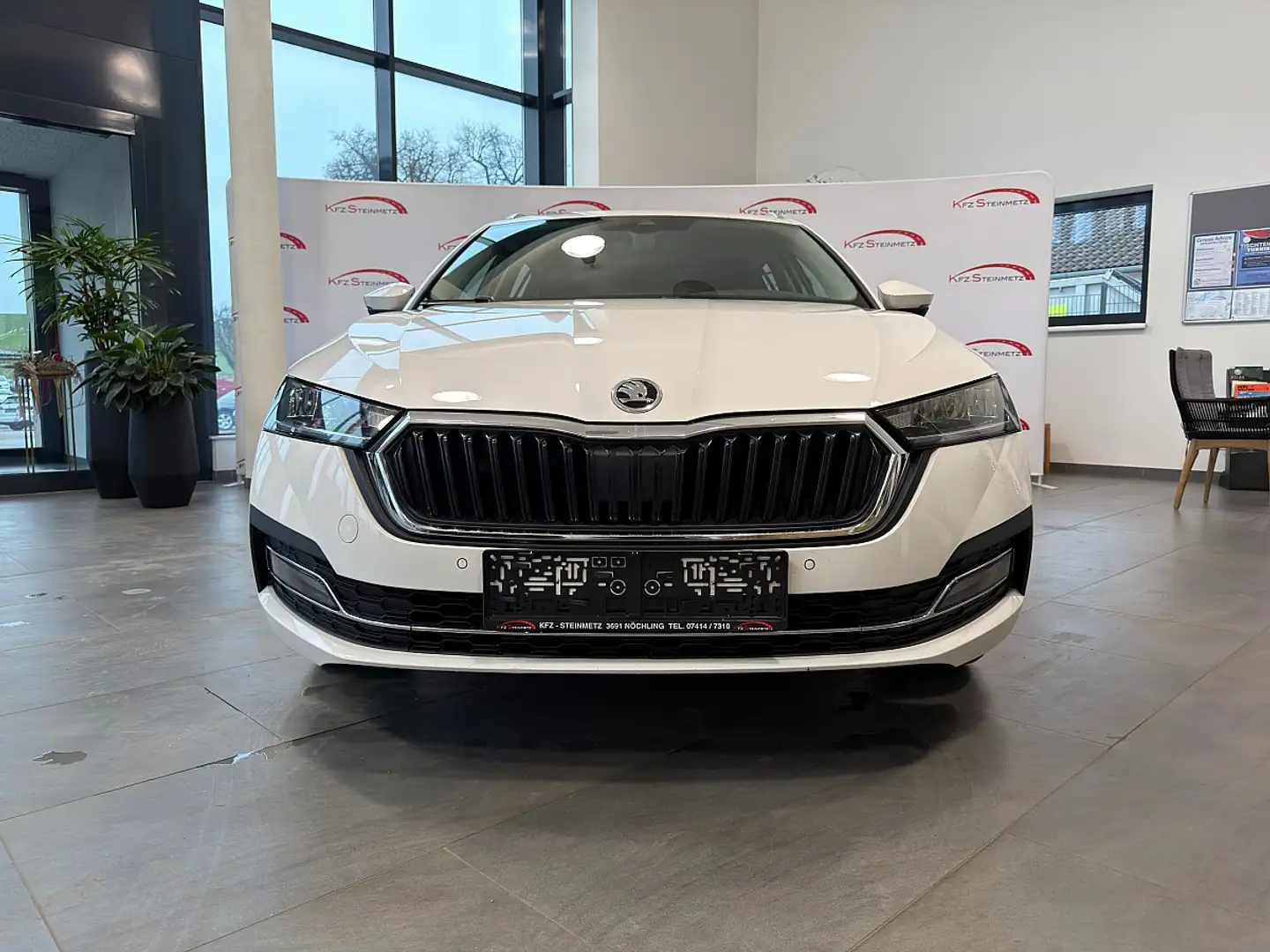 Skoda Octavia Combi 2,0 TDI Style DSG, LED, ACC Weiß - 2
