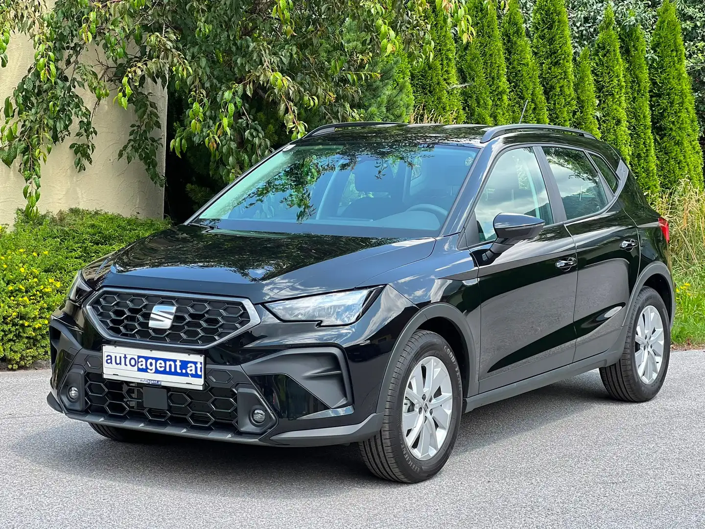 SEAT Arona 1.0 TSI Reference Edition 10 Jahre Garantie Schwarz - 1