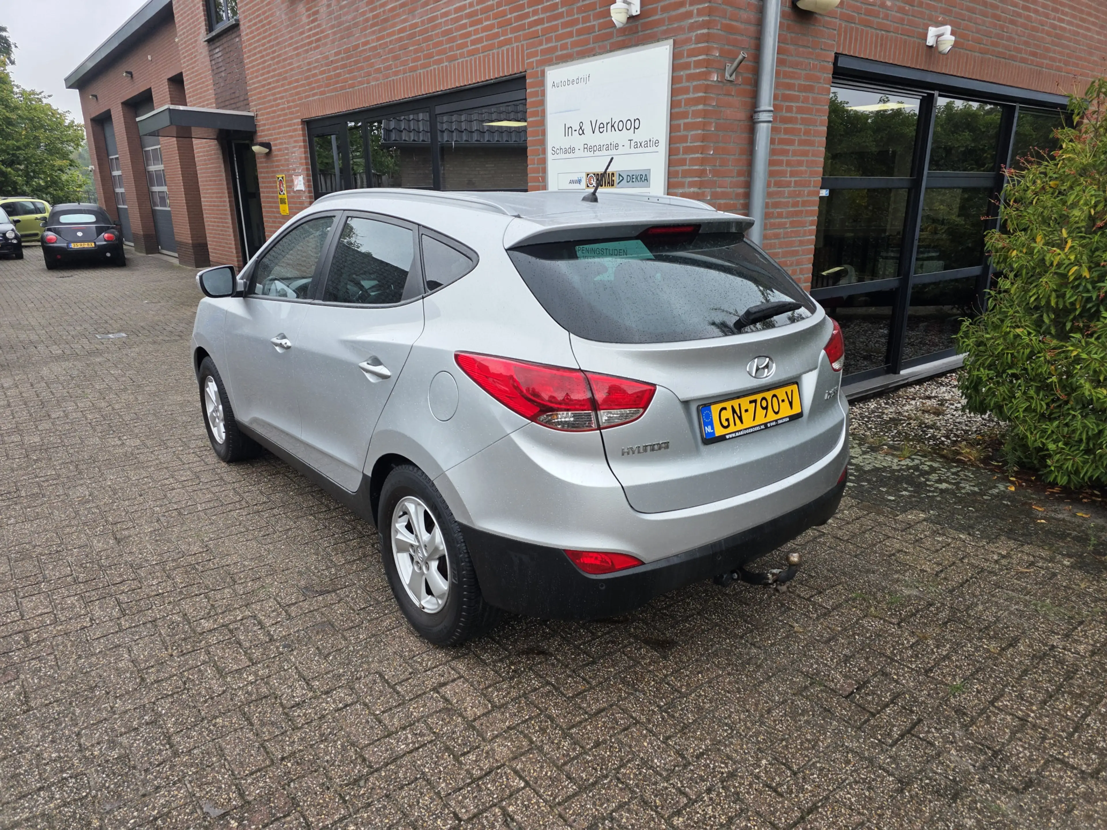 Hyundai iX35 2.0i Business Edition — photo 6