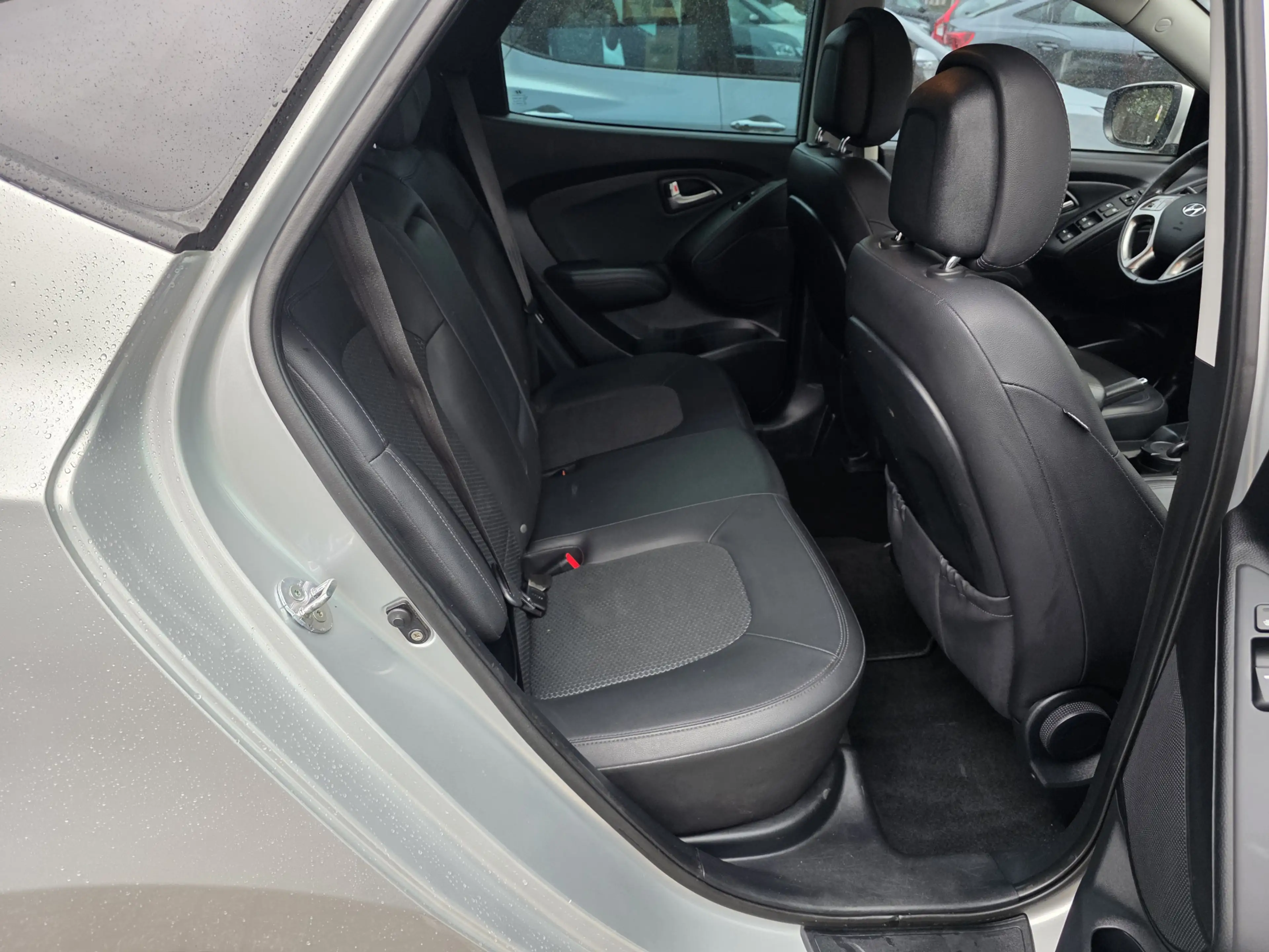 Hyundai iX35 2.0i Business Edition — photo 10