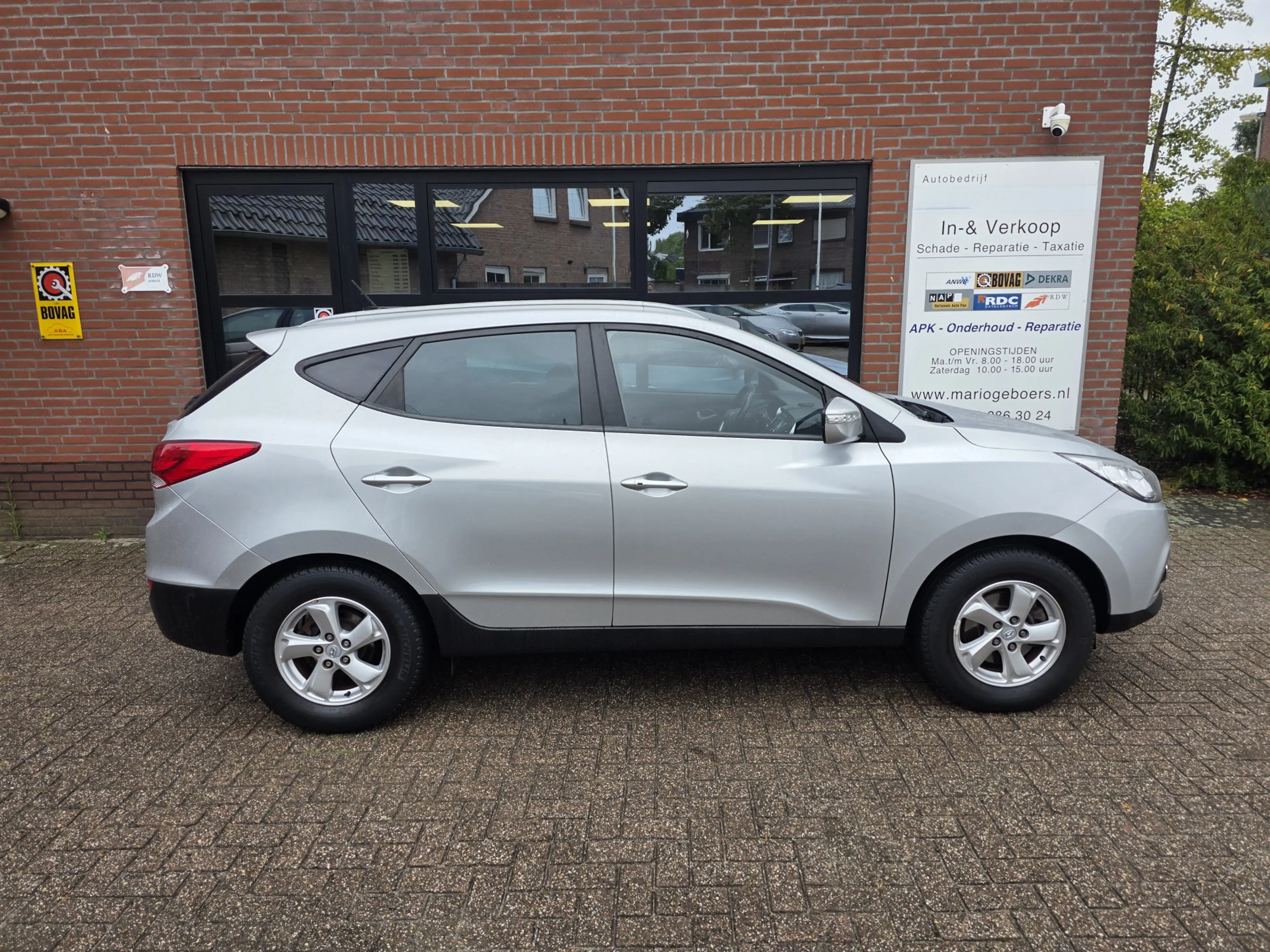Hyundai iX35 2.0i Business Edition — photo 2