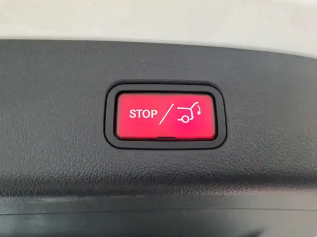Mercedes-Benz GLC view 16