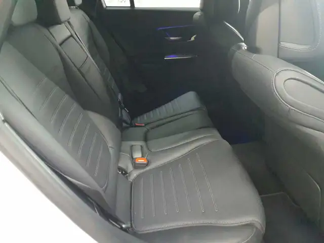 Mercedes-Benz GLC view 14